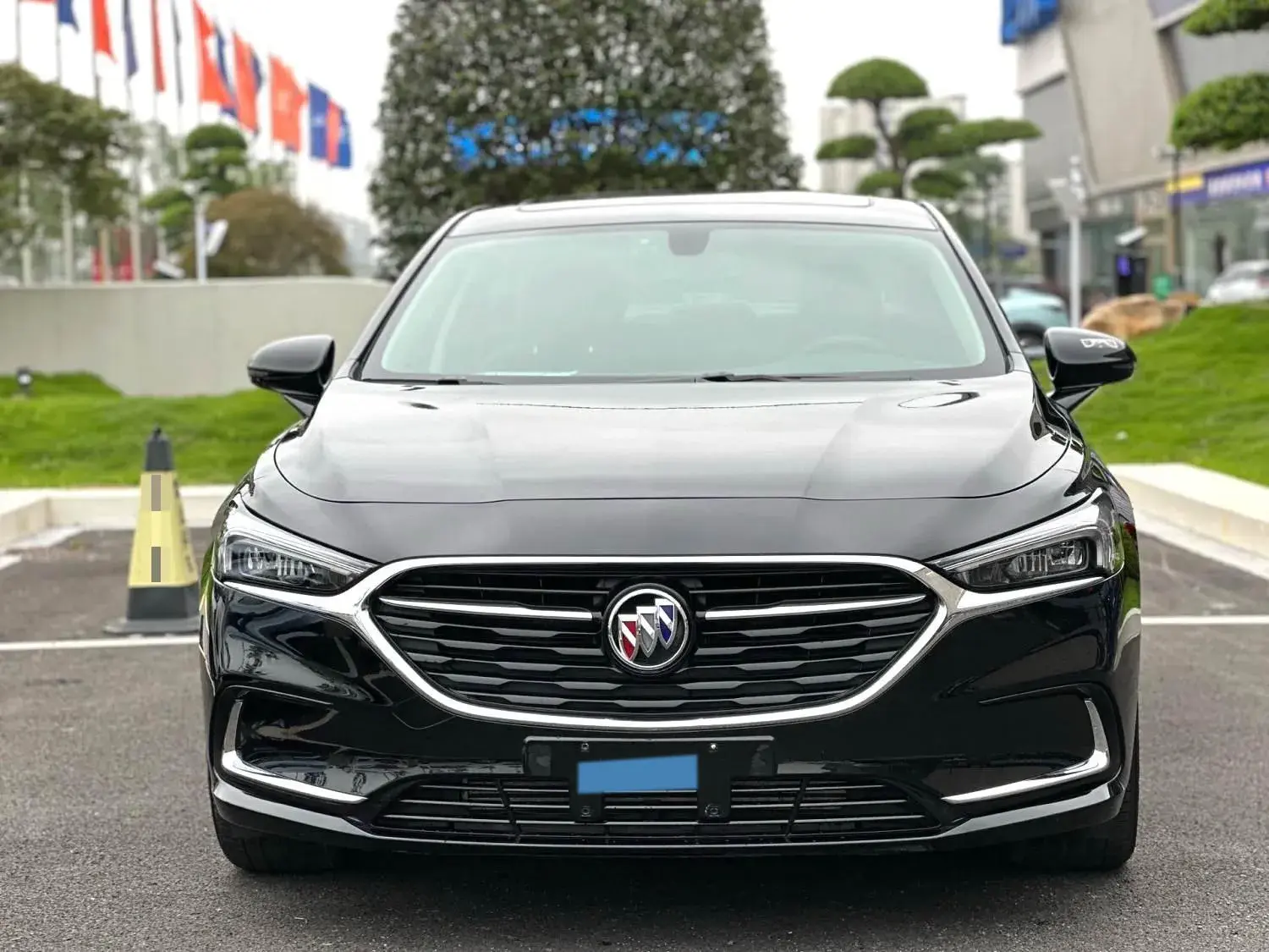 2022 BUICK LARCOSSE thumbnail 2