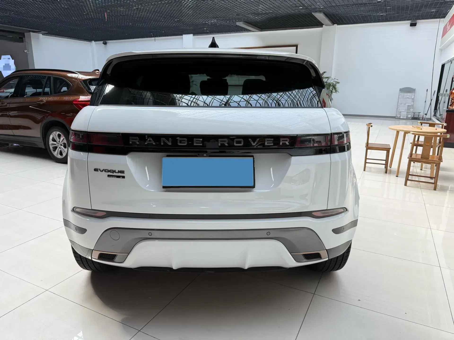2020 LAND ROVER thumbnail 4