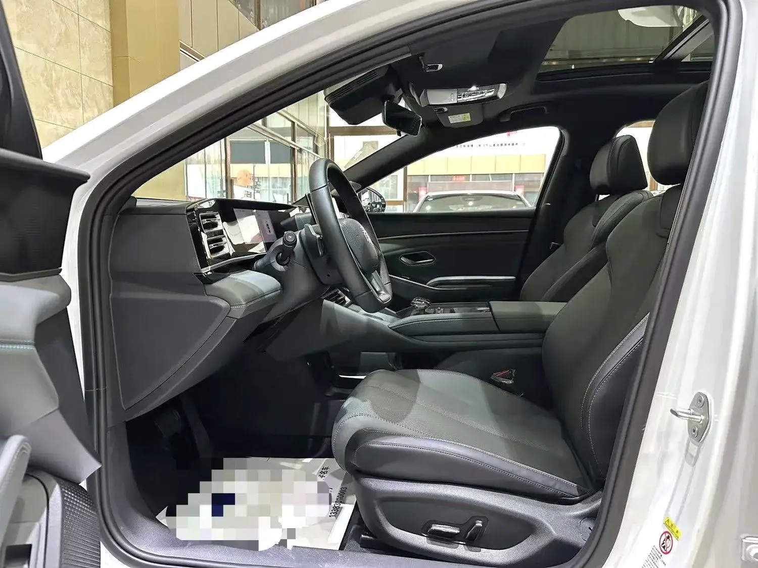 2025 BYD QINL thumbnail 3