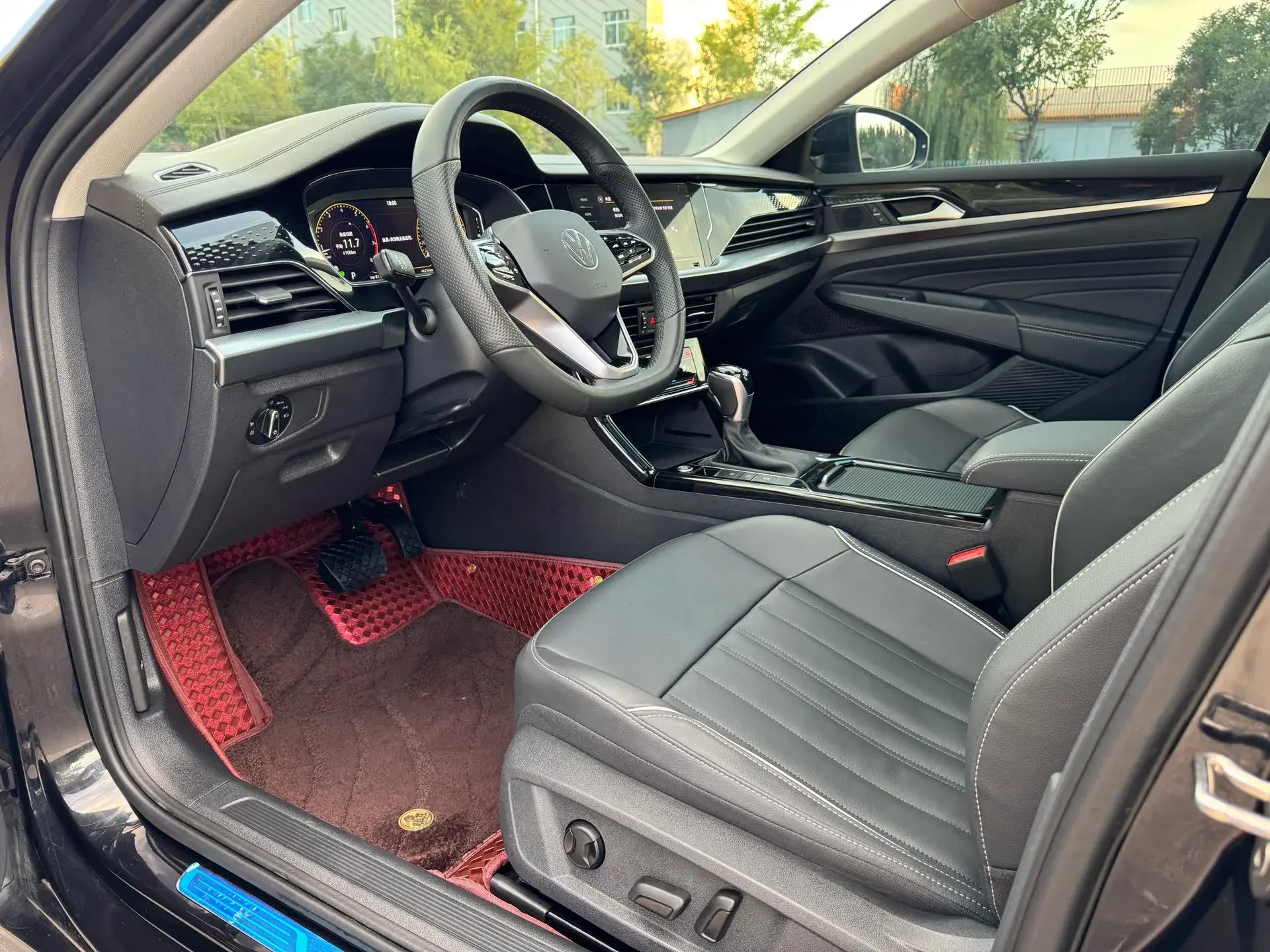 2023 VOLKSWAGEN PASSAT thumbnail 4