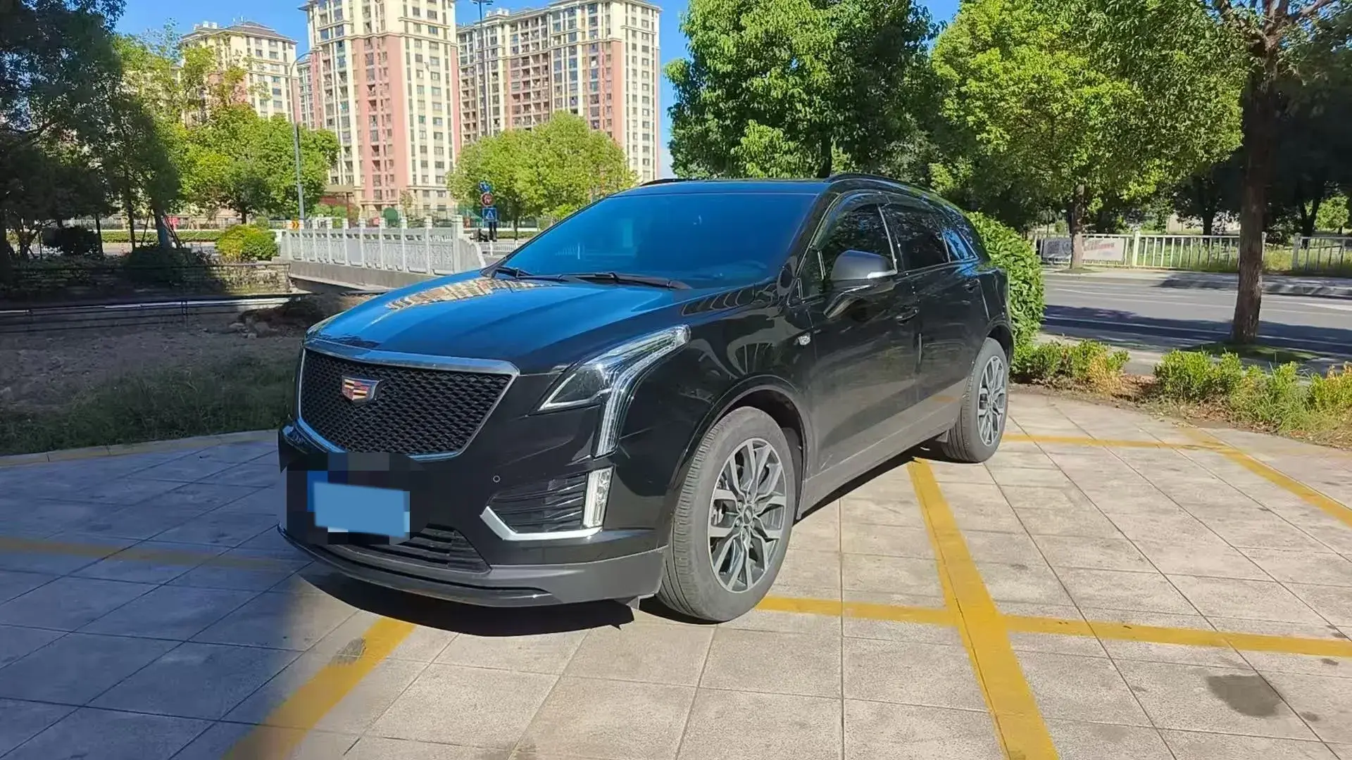 2022 CADILLAC XT5 view 1