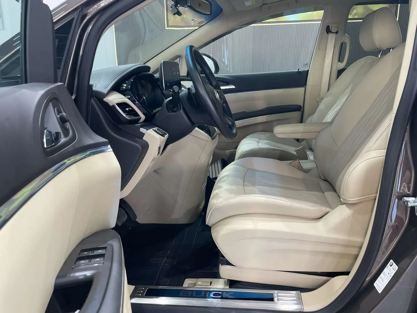 2023 BUICK GL8 thumbnail 4