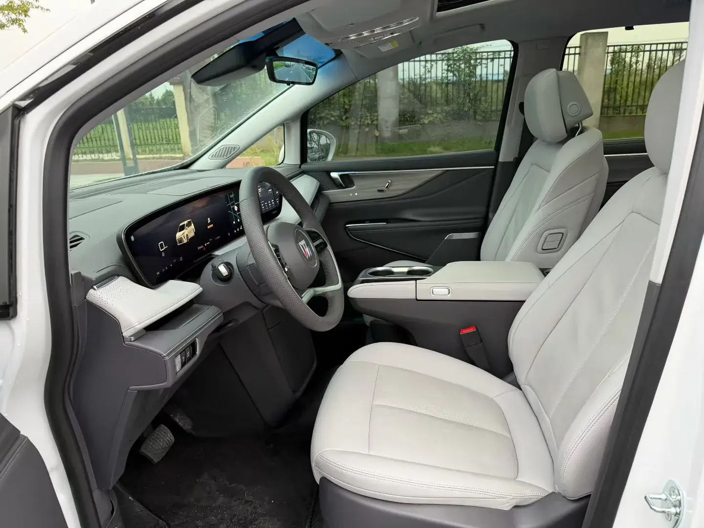 2025 BUICK GL8 thumbnail 4