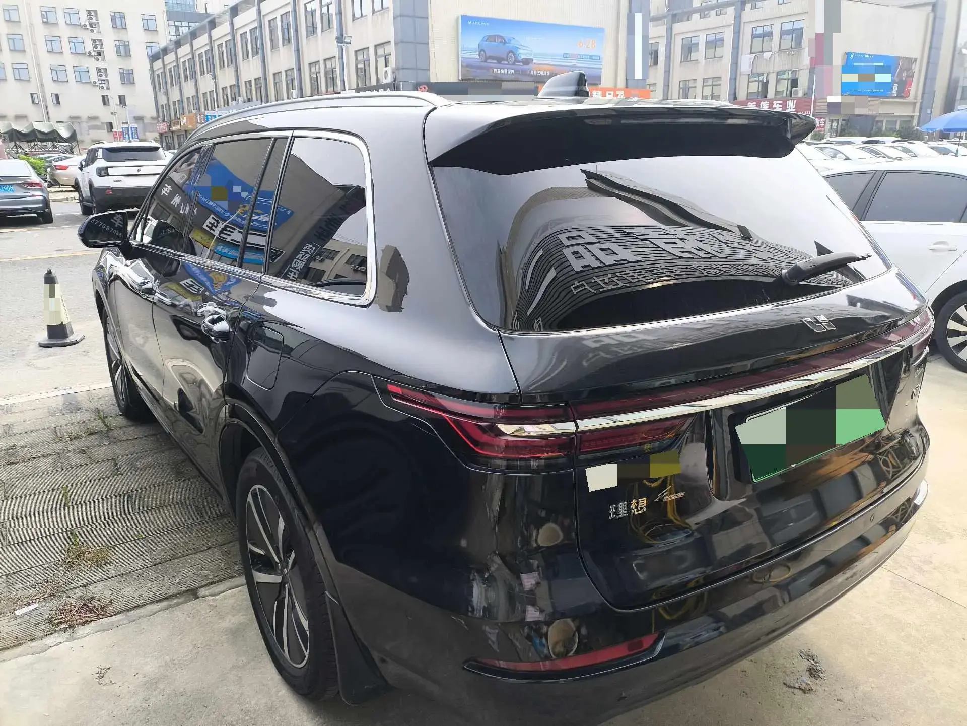 2021 LI ONE thumbnail 3