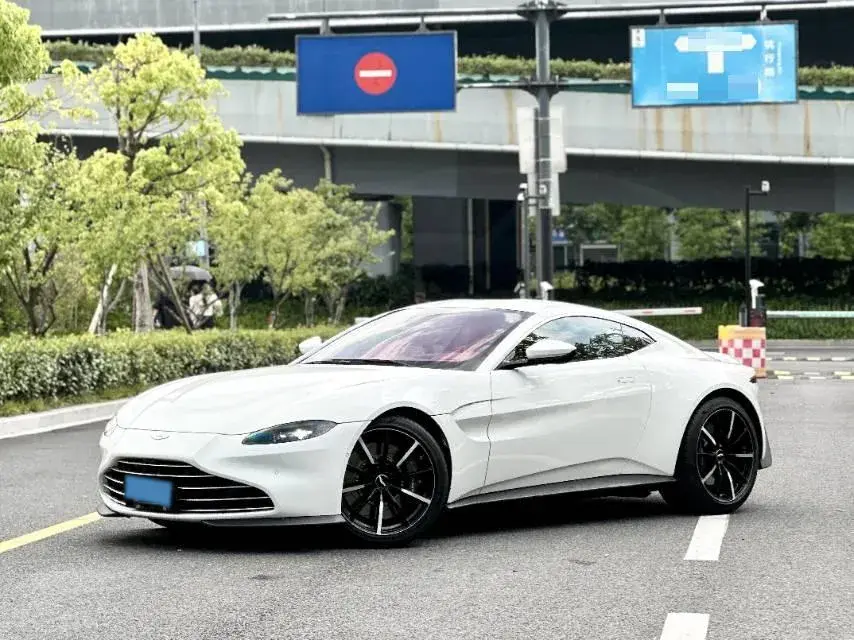 2023 Aston Martin V8 Vantage 4.0T 510HP V8 8AT