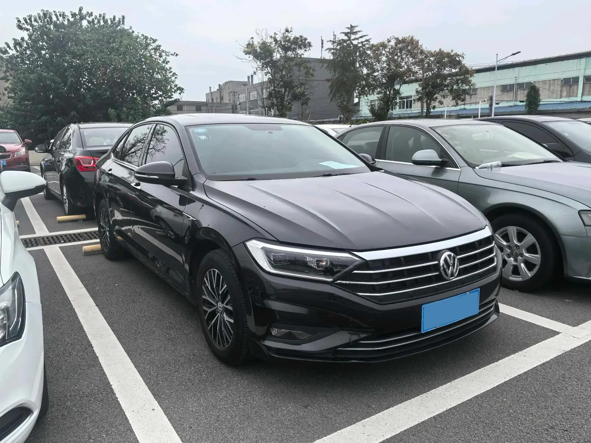 2019 VOLKSWAGEN SAGITAR thumbnail 2