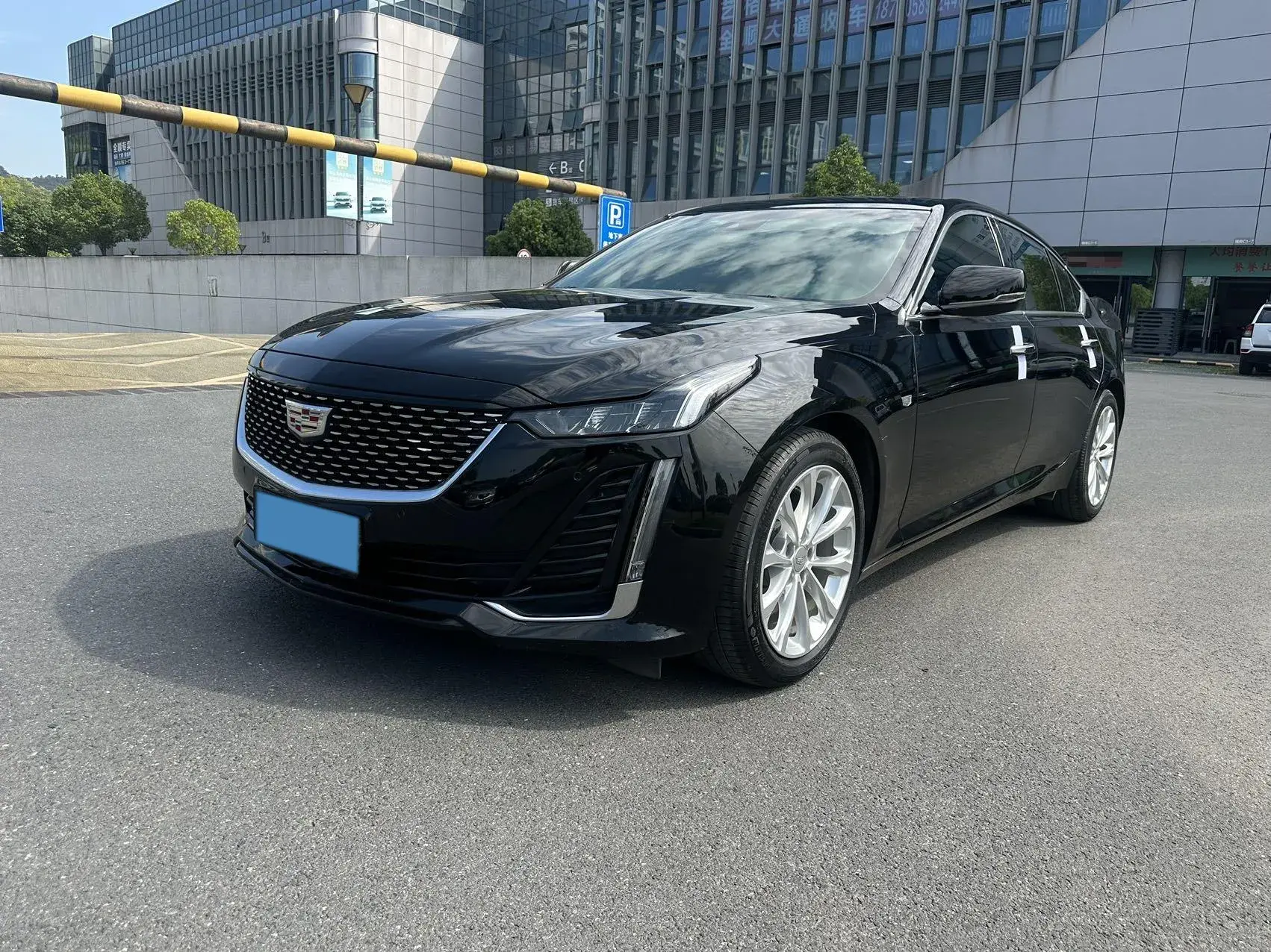 2022 CADILLAC CT5 view 1