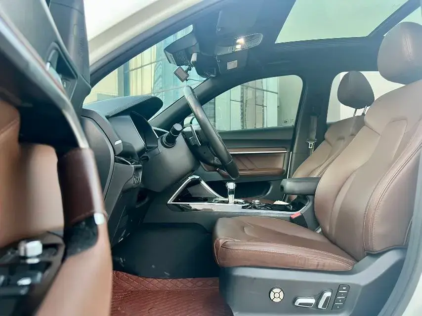 2017 HAVAL H6 thumbnail 4