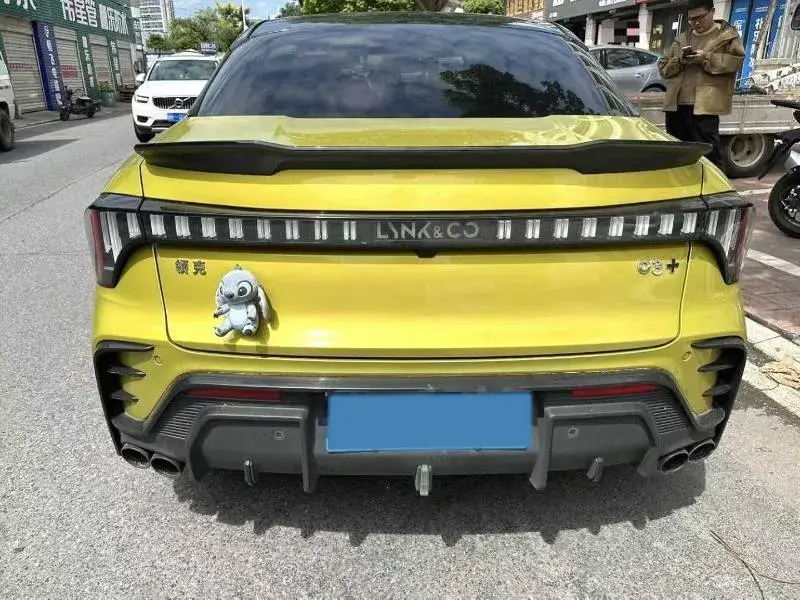 2023 LYNK&CO 03 thumbnail 3