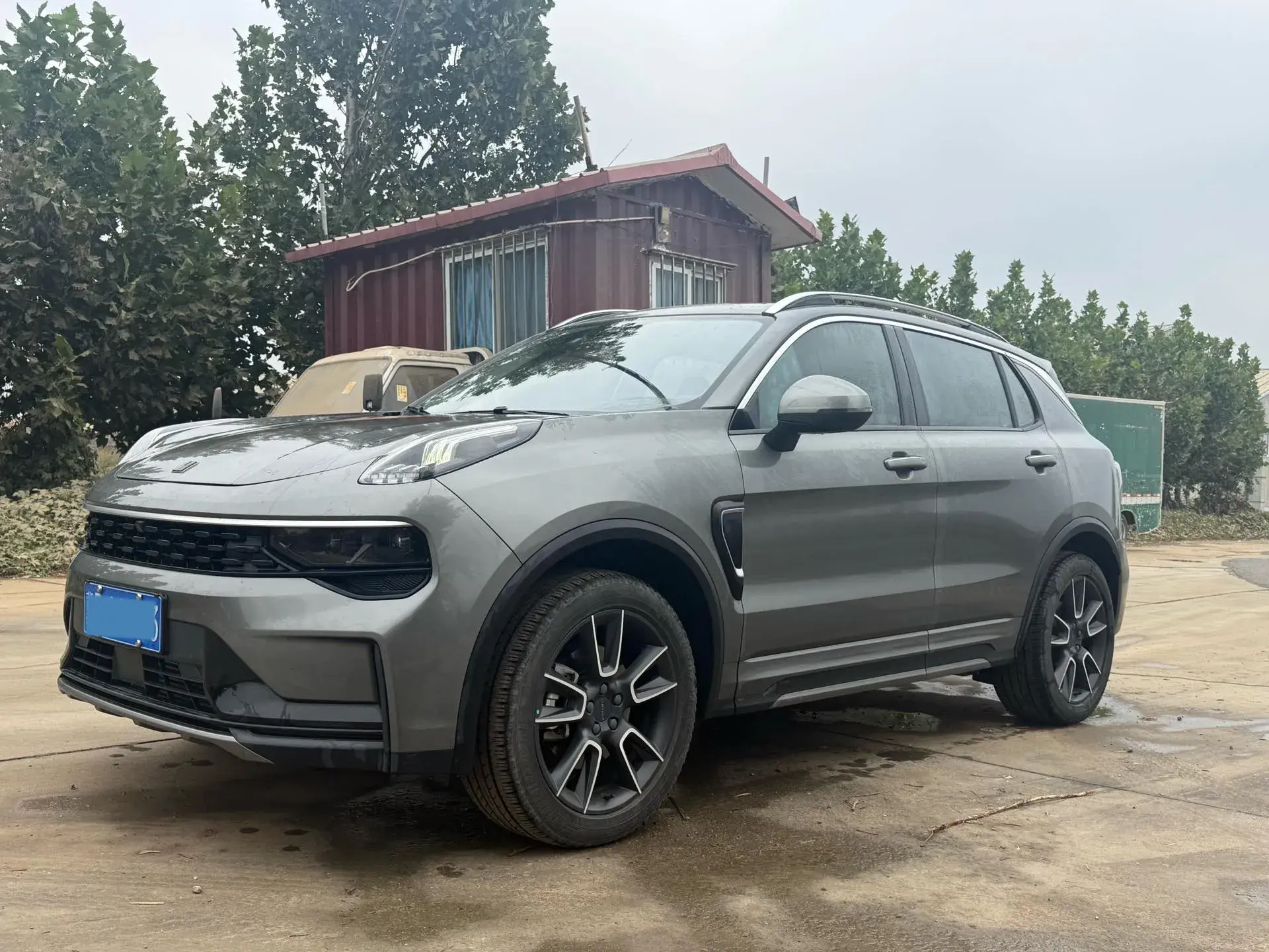 2021 LYNK&CO 01 view 1