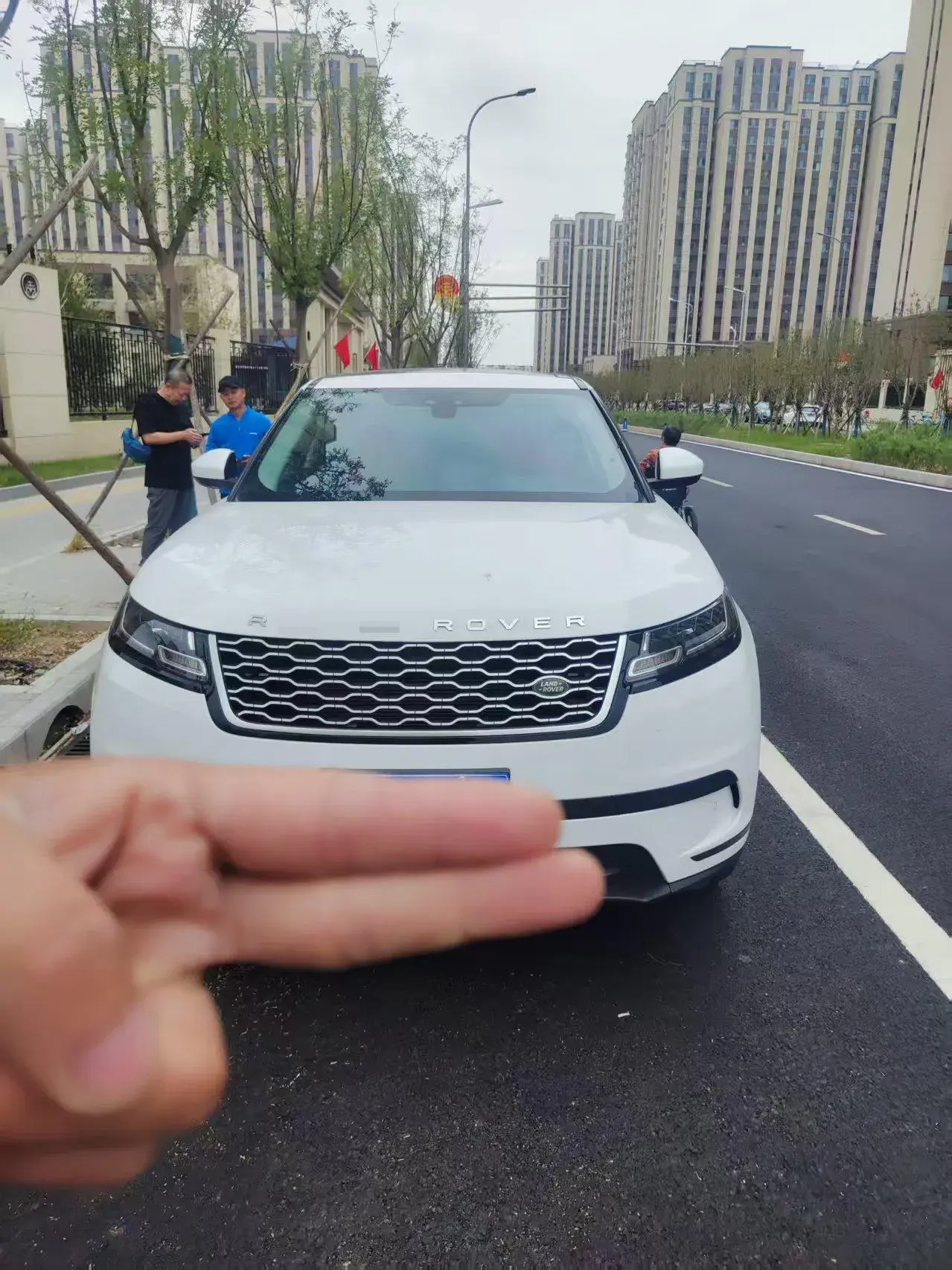 2020 LAND ROVER thumbnail 2