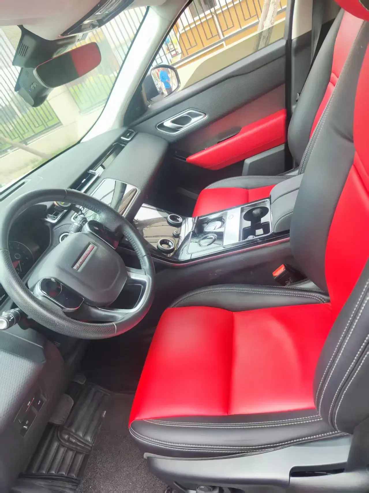 2020 LAND ROVER thumbnail 3