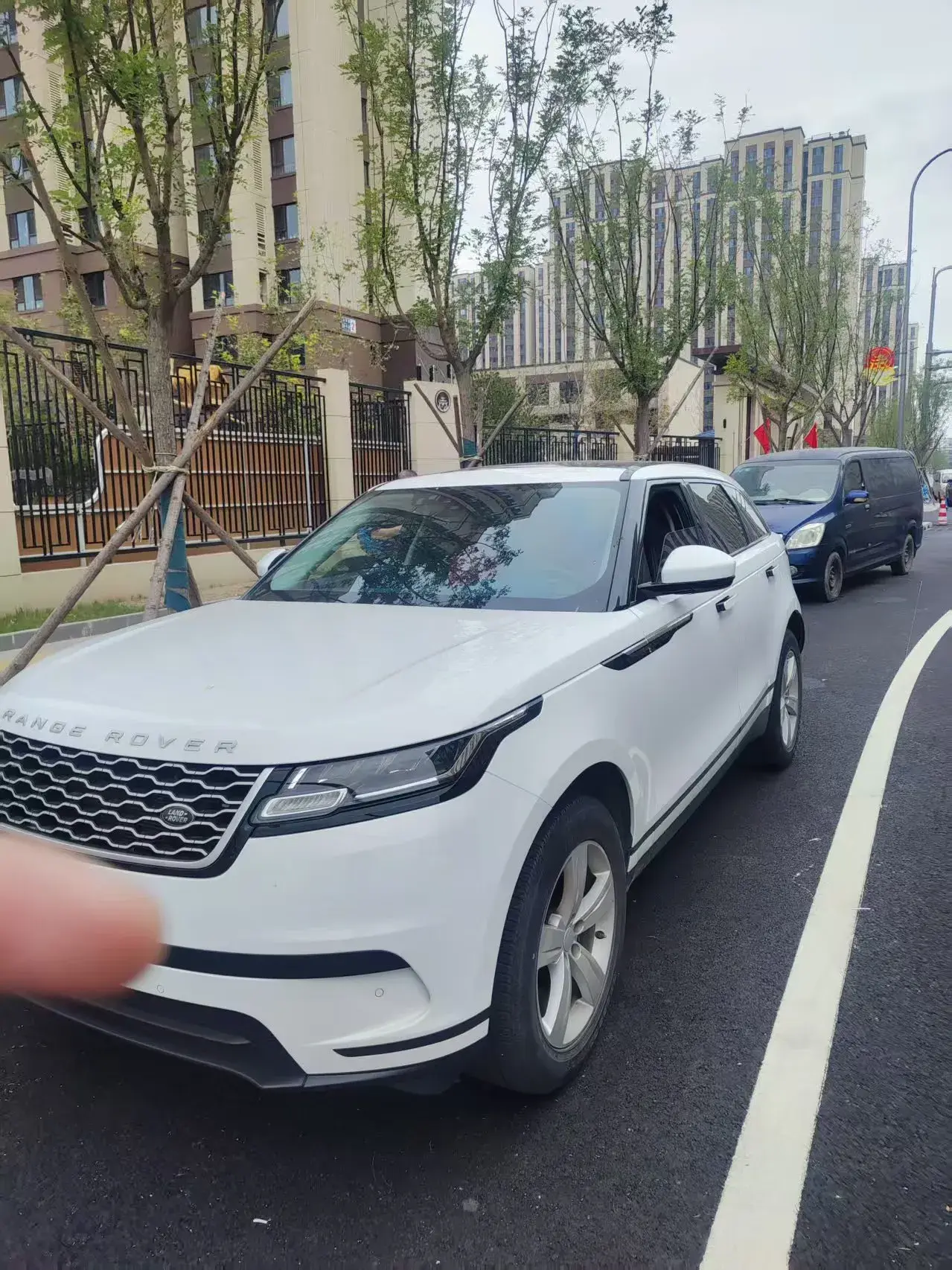 2020 LAND ROVER view 1