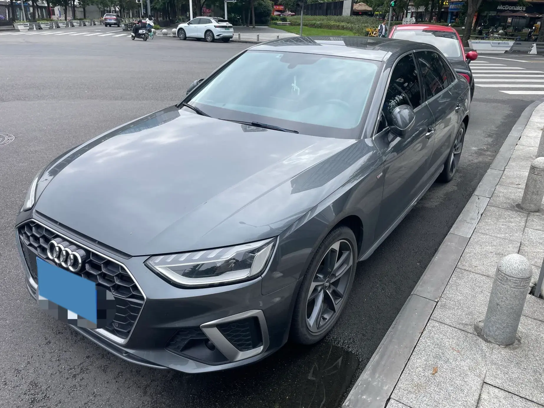 2020 AUDI A4L view 1