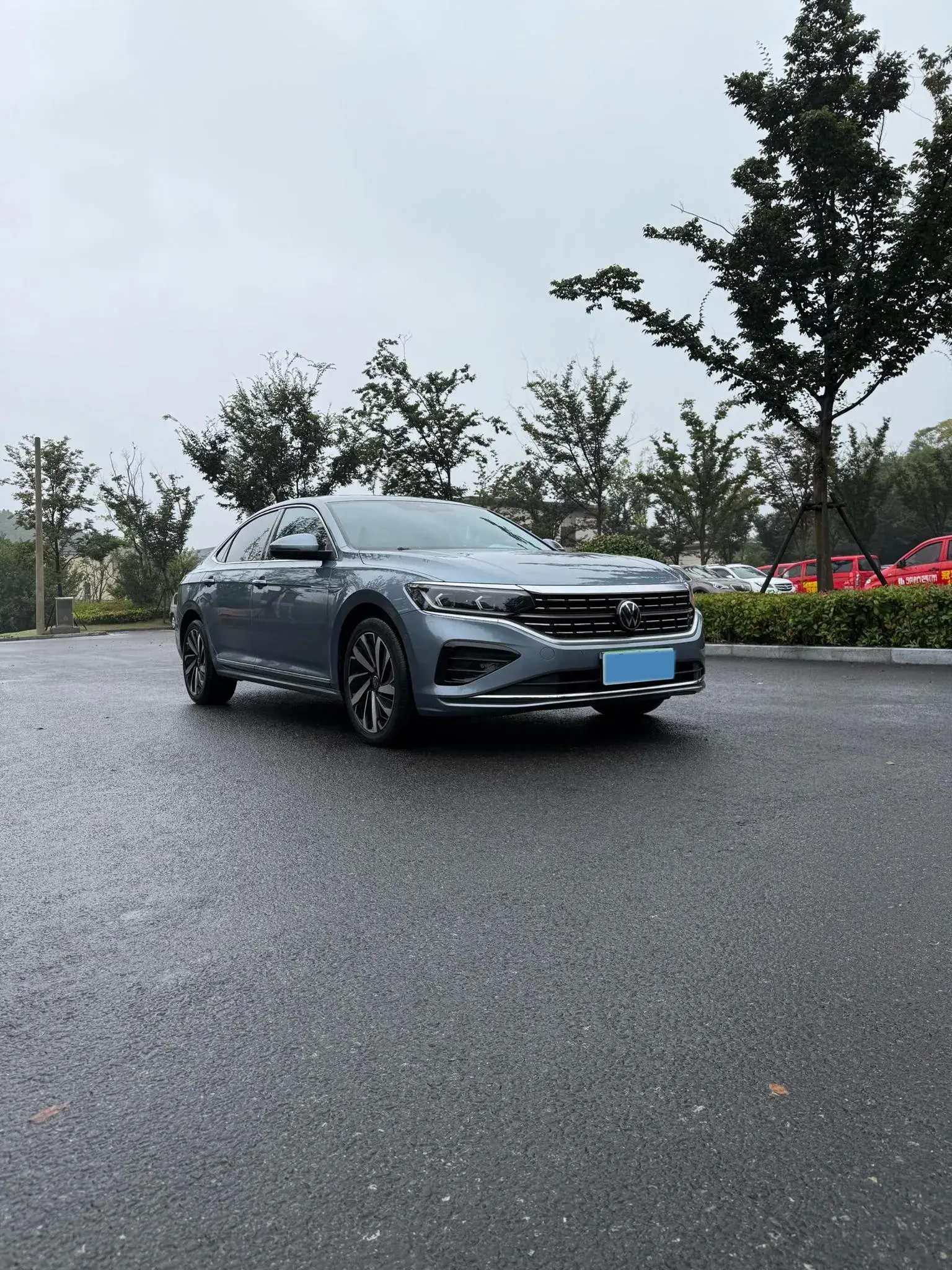 2022 VOLKSWAGEN PASSAT thumbnail 2