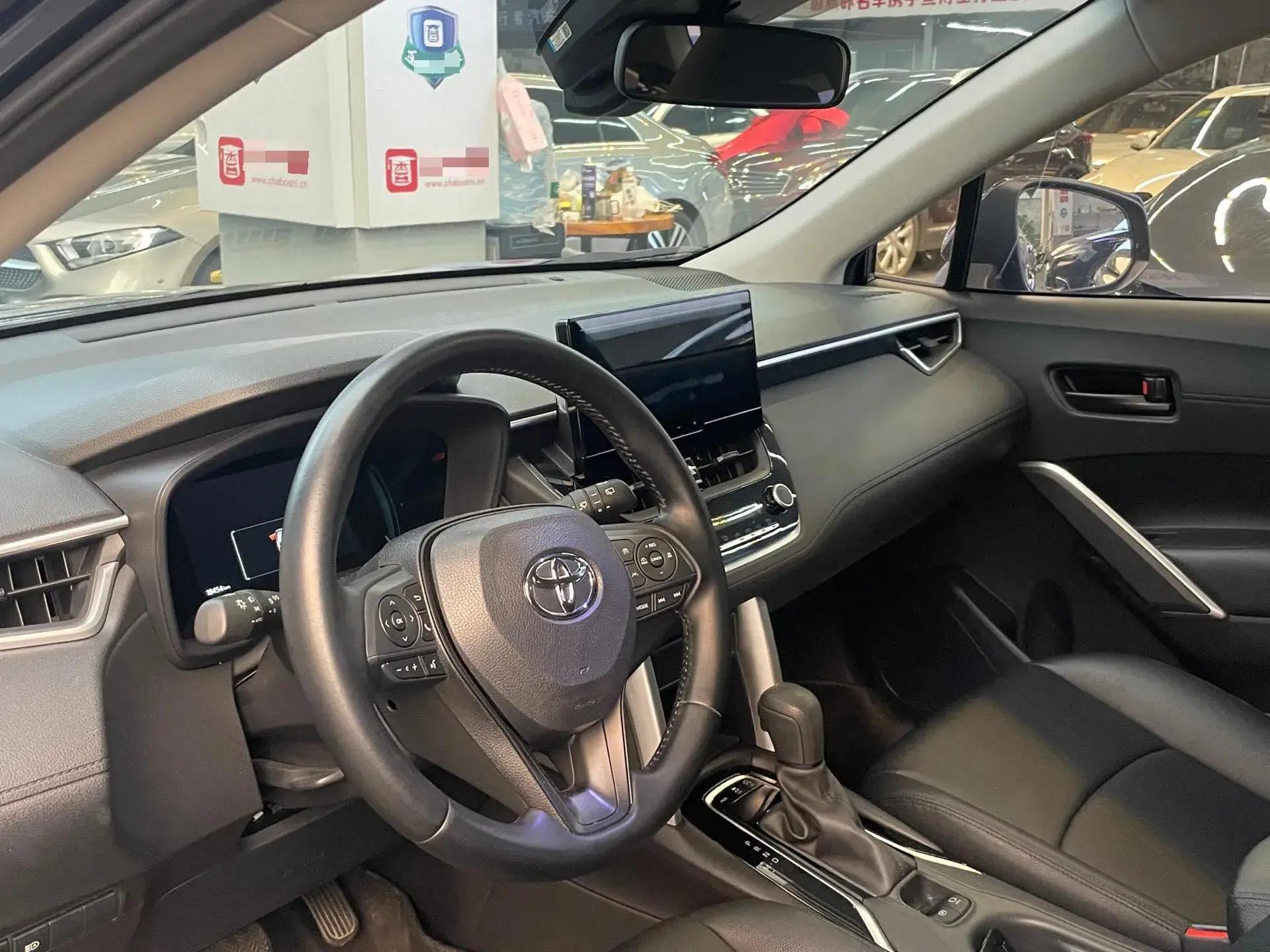 2023 TOYOTA COROLLA thumbnail 3