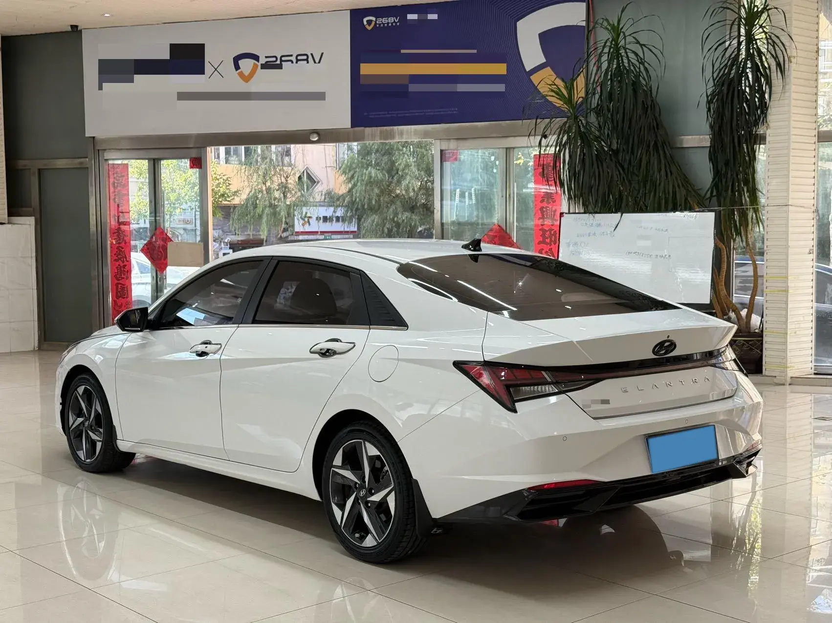 2022 HYUNDAI ELANTRA thumbnail 4