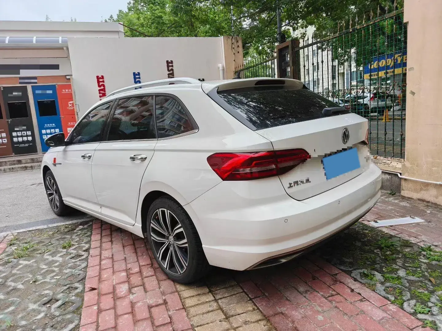 2019 VOLKSWAGEN LAVIDA thumbnail 4