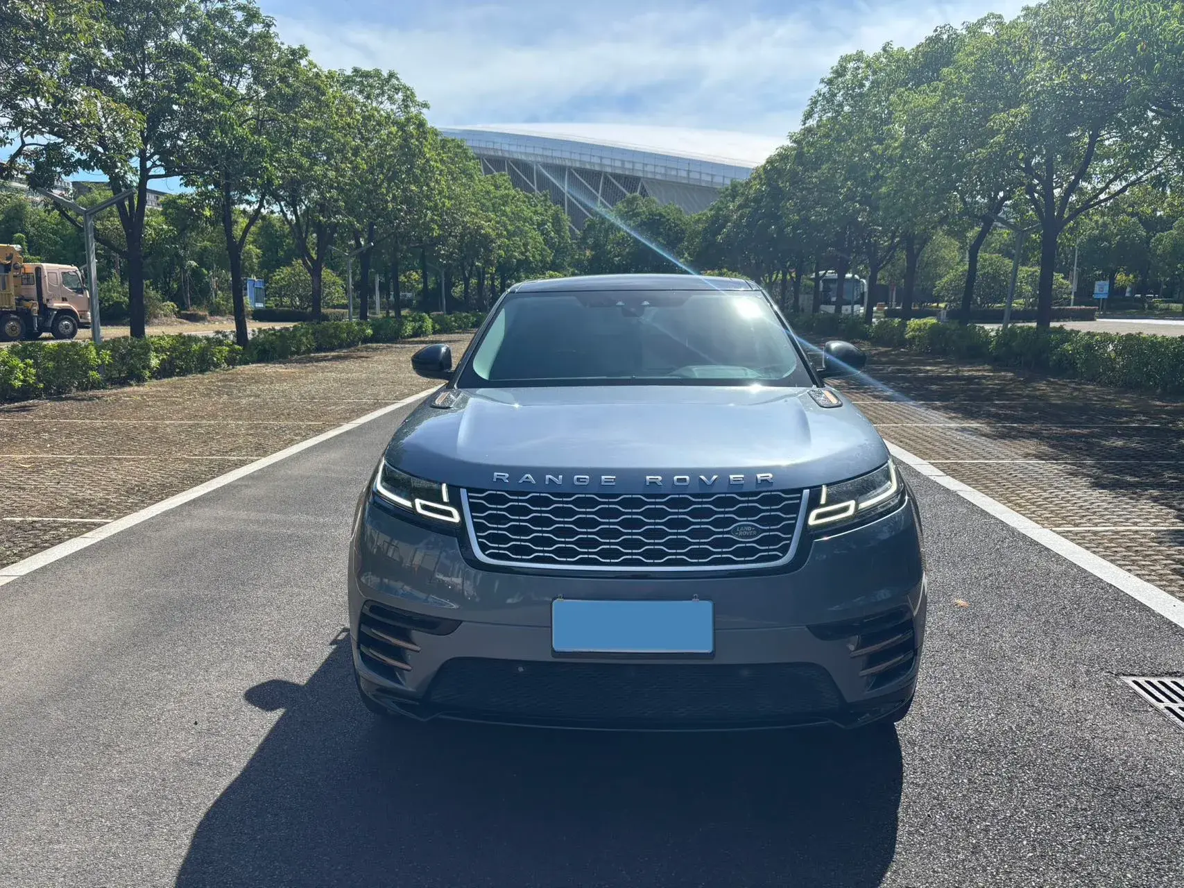 2018 LAND ROVER thumbnail 2
