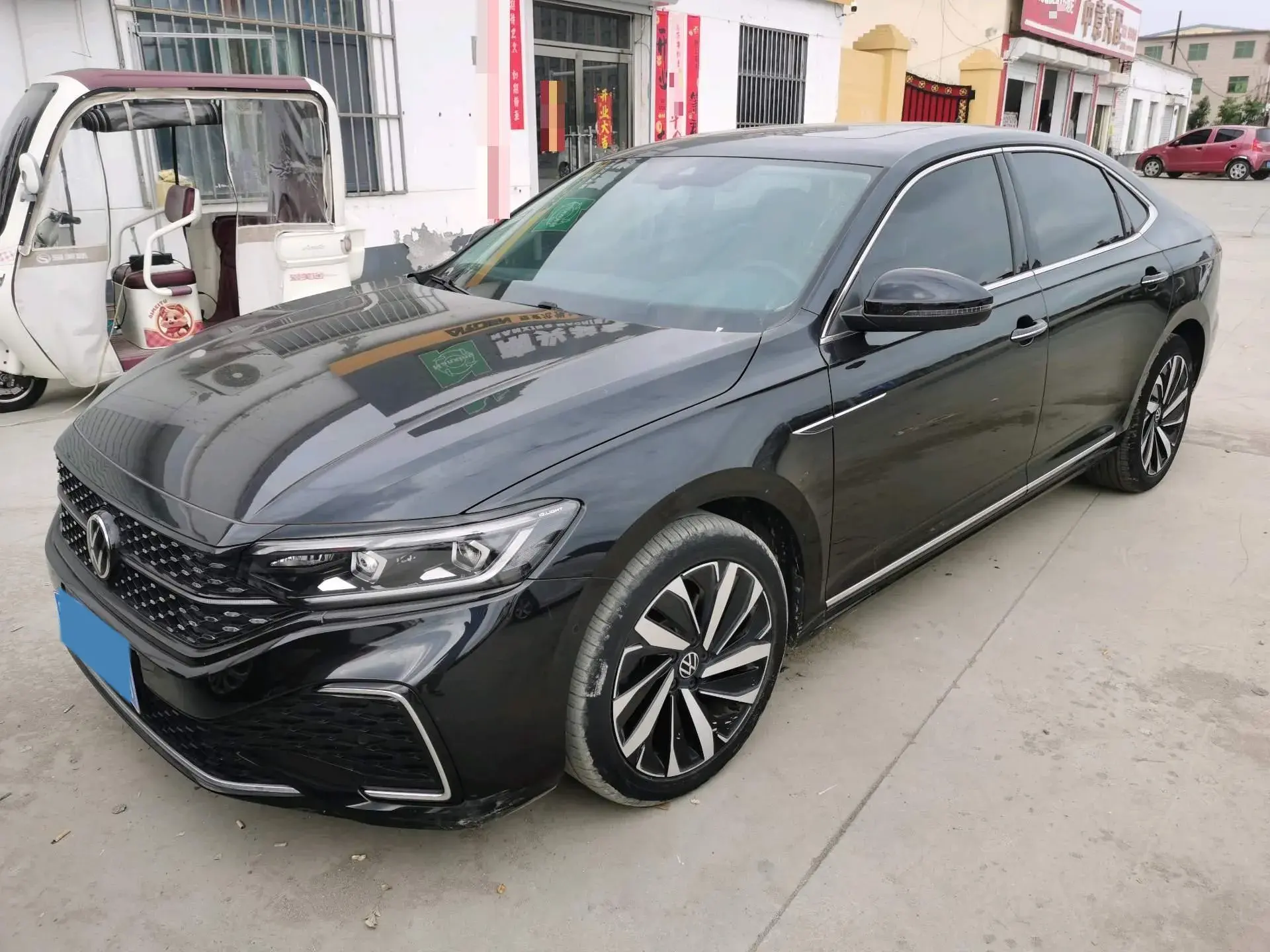 2021 VOLKSWAGEN PASSAT view 1