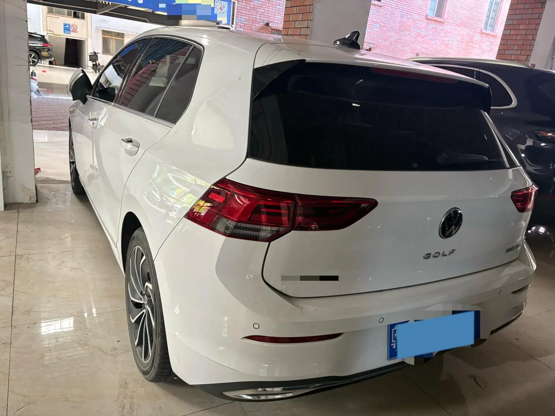 2021 VOLKSWAGEN GOLF thumbnail 4