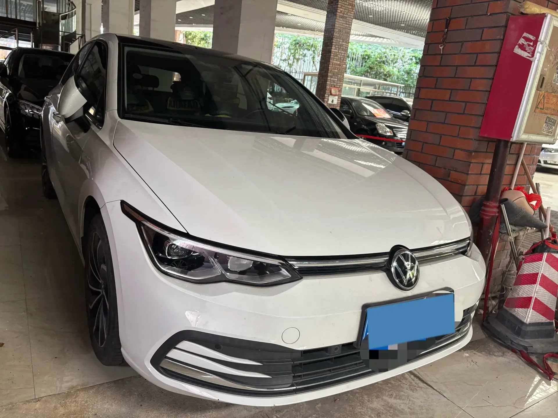 2021 VOLKSWAGEN GOLF thumbnail 2