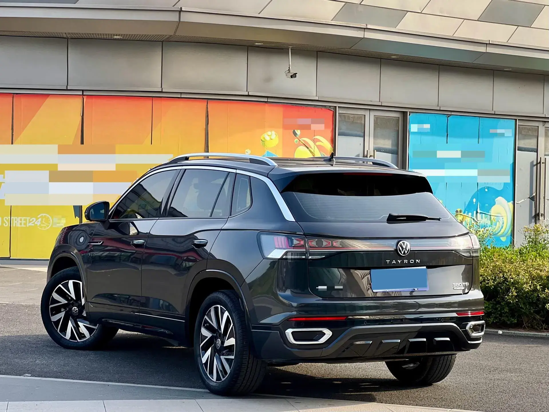 2023 VOLKSWAGEN TAYRON thumbnail 4