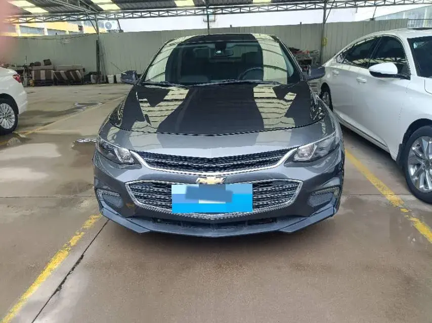 2018 CHEVROLET MALIBU thumbnail 2