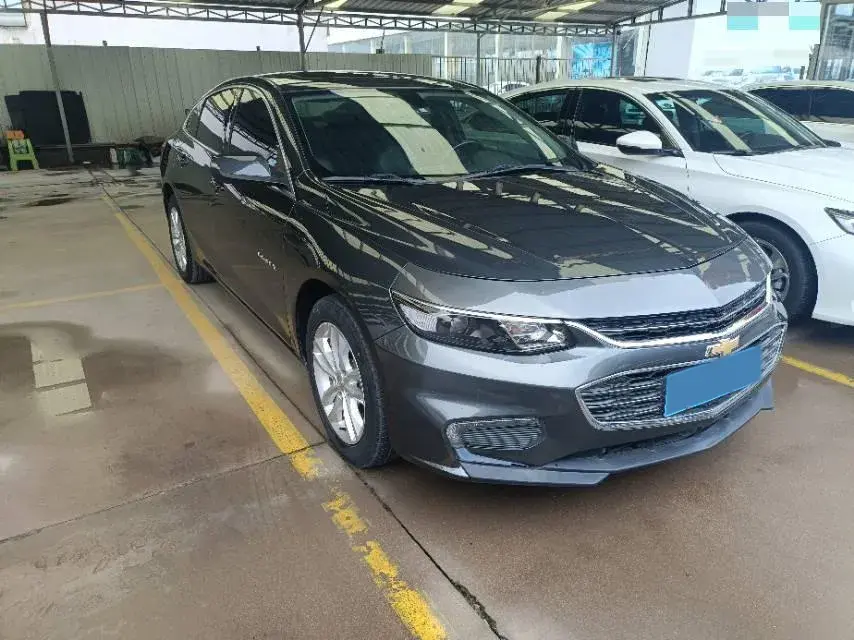 2018 CHEVROLET MALIBU thumbnail 3