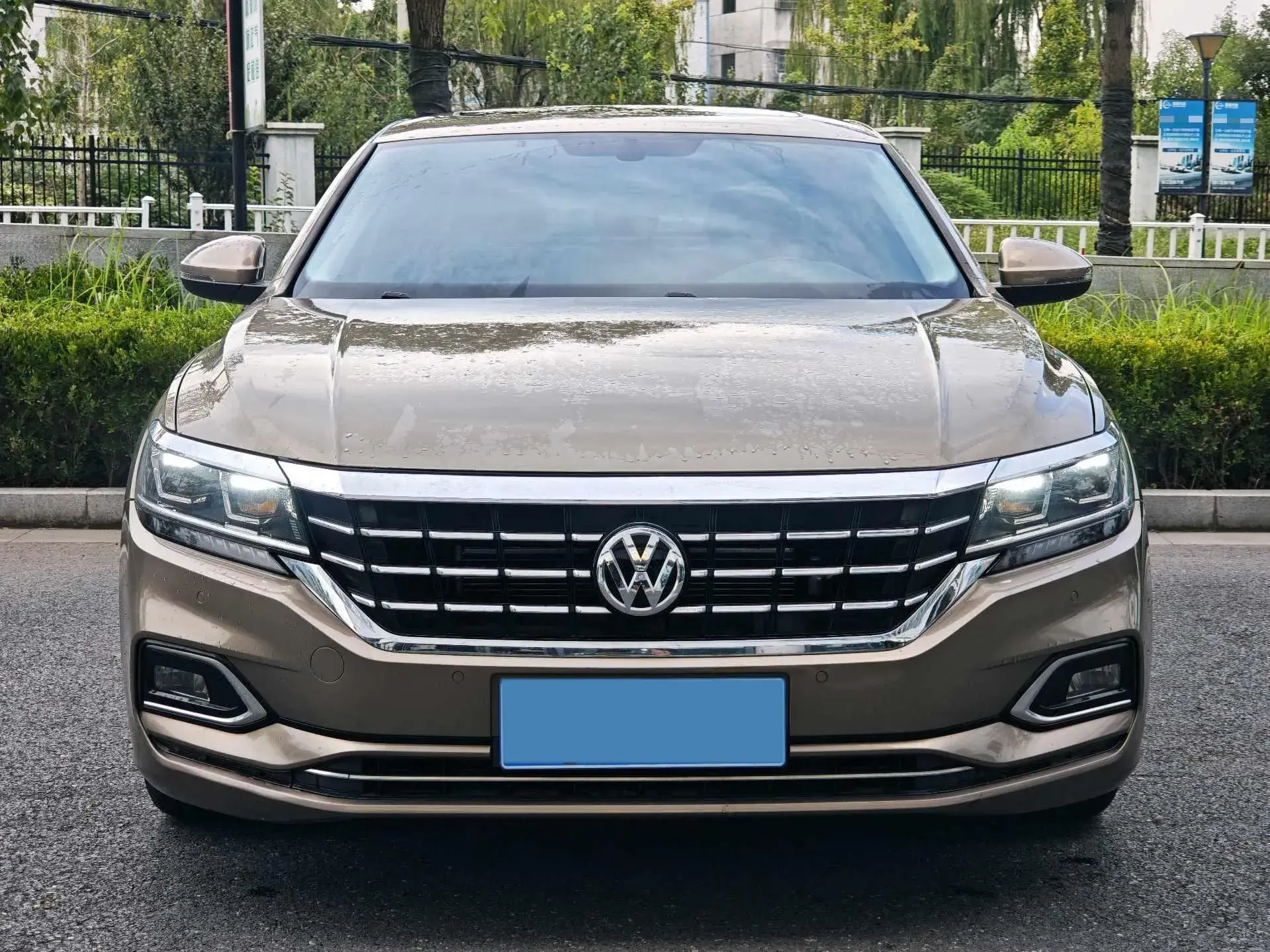 2019 VOLKSWAGEN PASSAT thumbnail 2