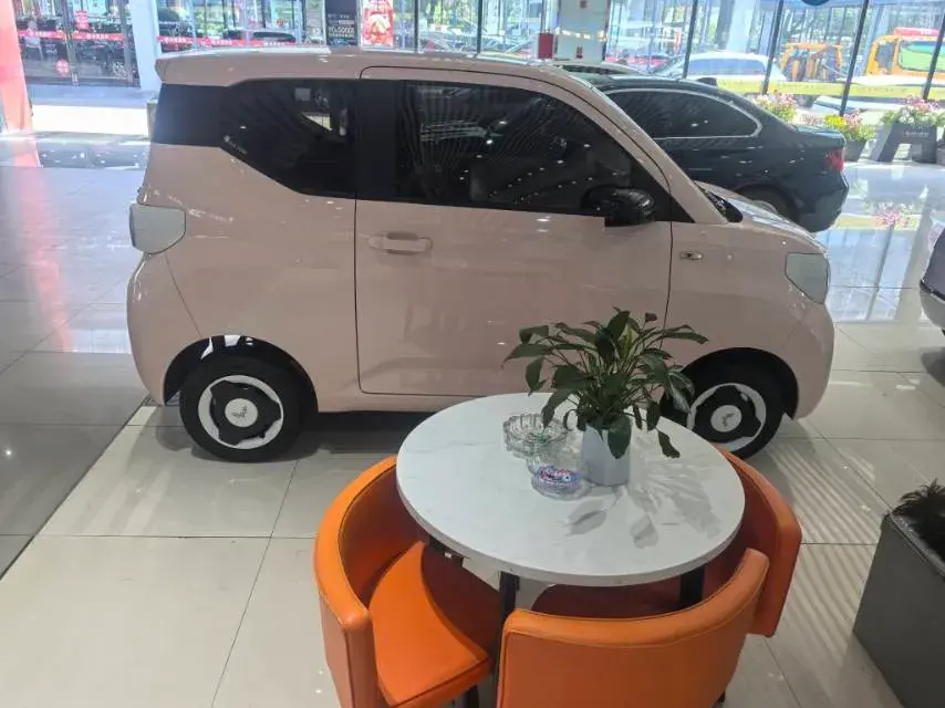 2024 WULING HONGGUANG thumbnail 3