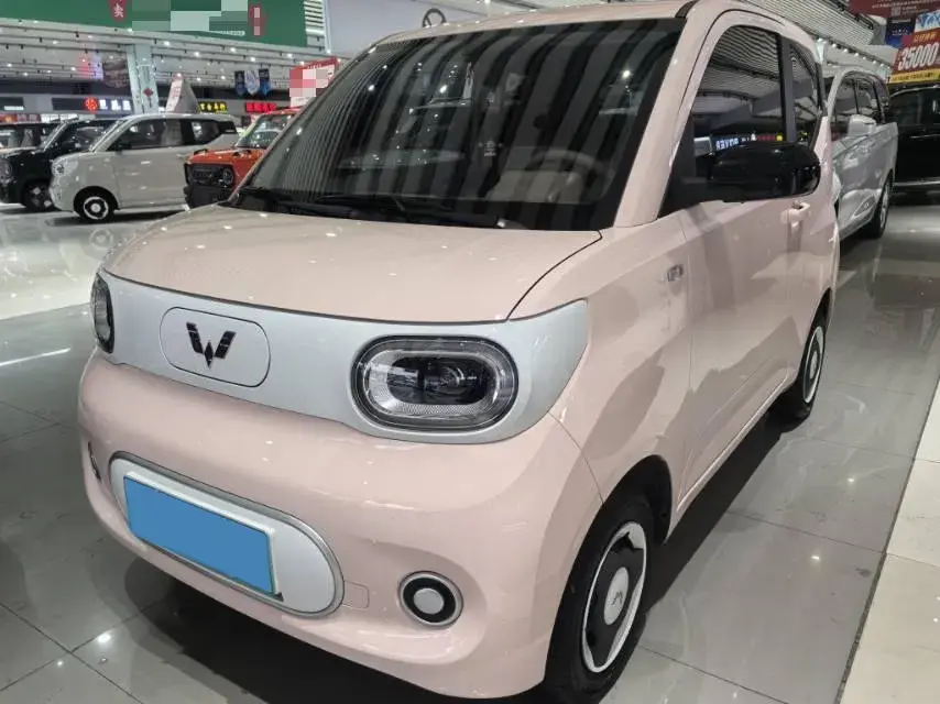 2024 WULING HONGGUANG view 1