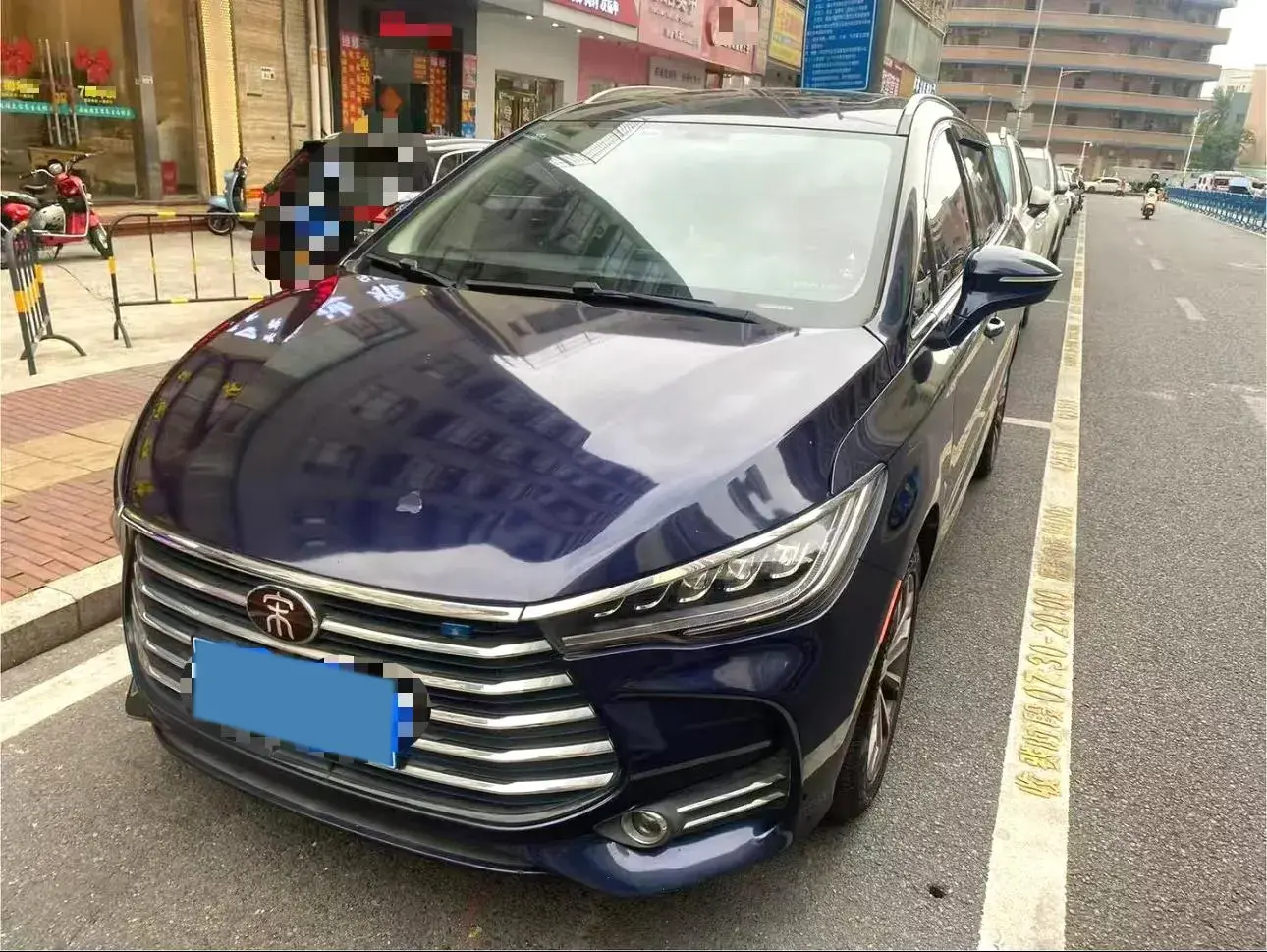 2019 BYD SONG view 1