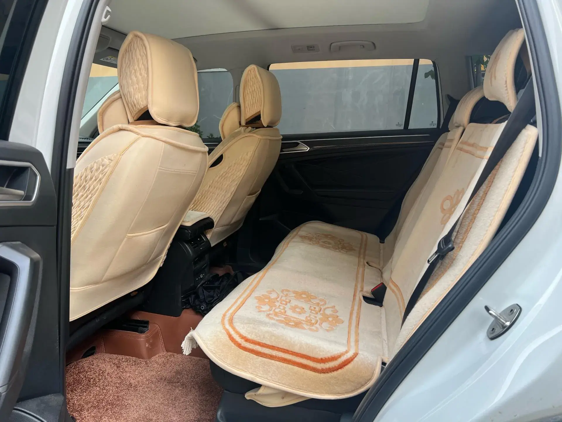 2024 VOLKSWAGEN TIGUAN thumbnail 4