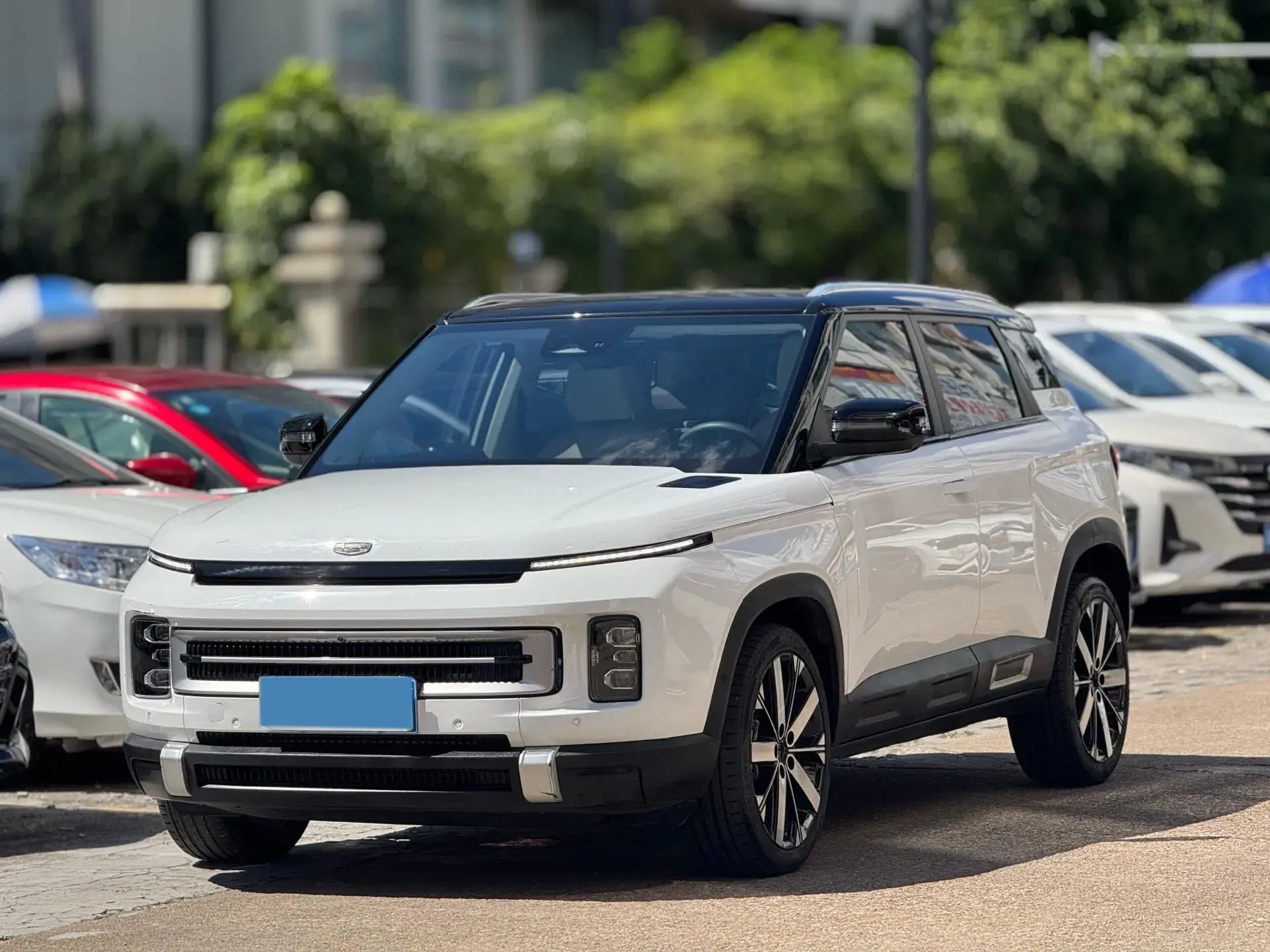 2023 GEELY ICON view 1