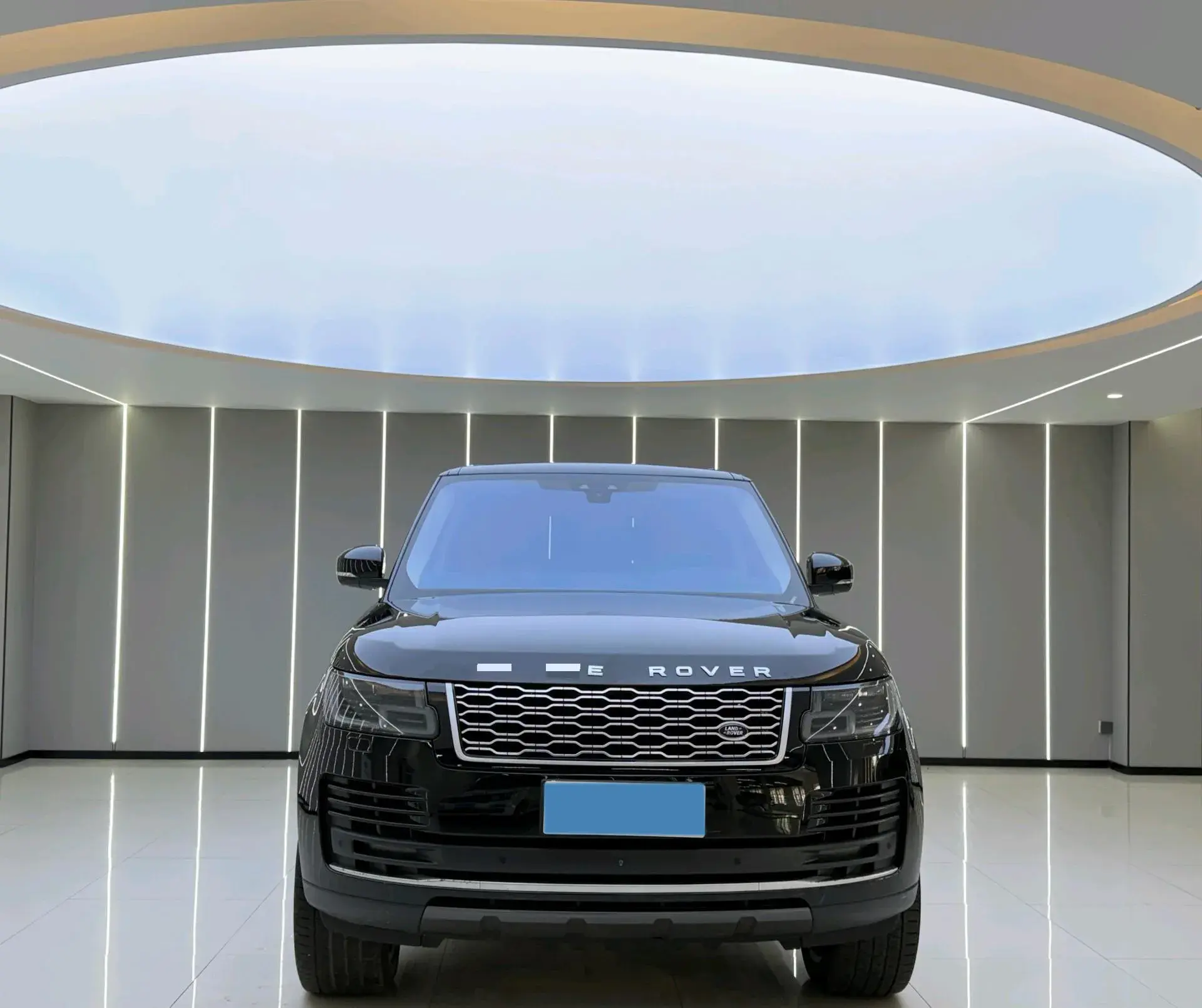 2018 LAND ROVER thumbnail 2