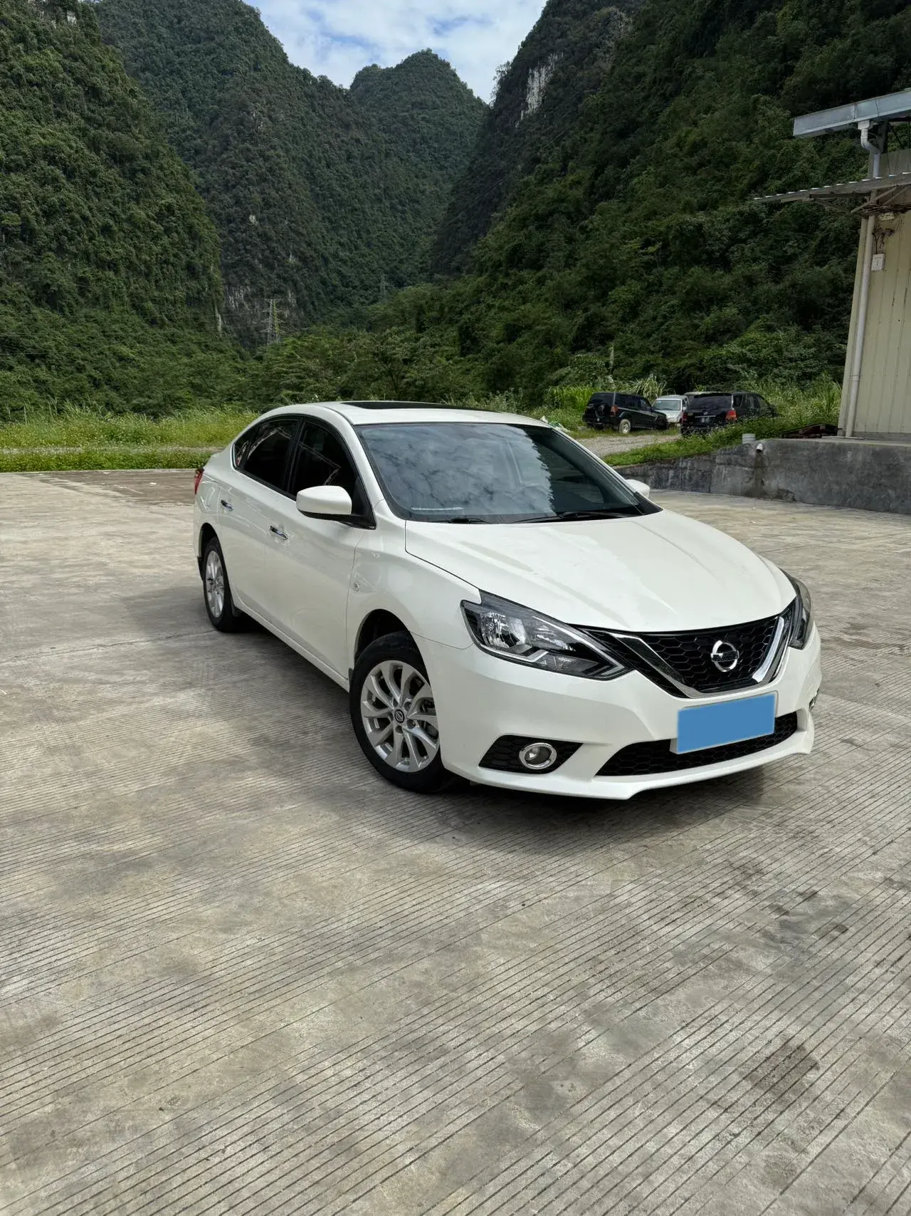 2022 NISSAN SYLPHY thumbnail 3