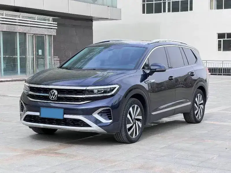 2021 VOLKSWAGEN TALAGON view 1