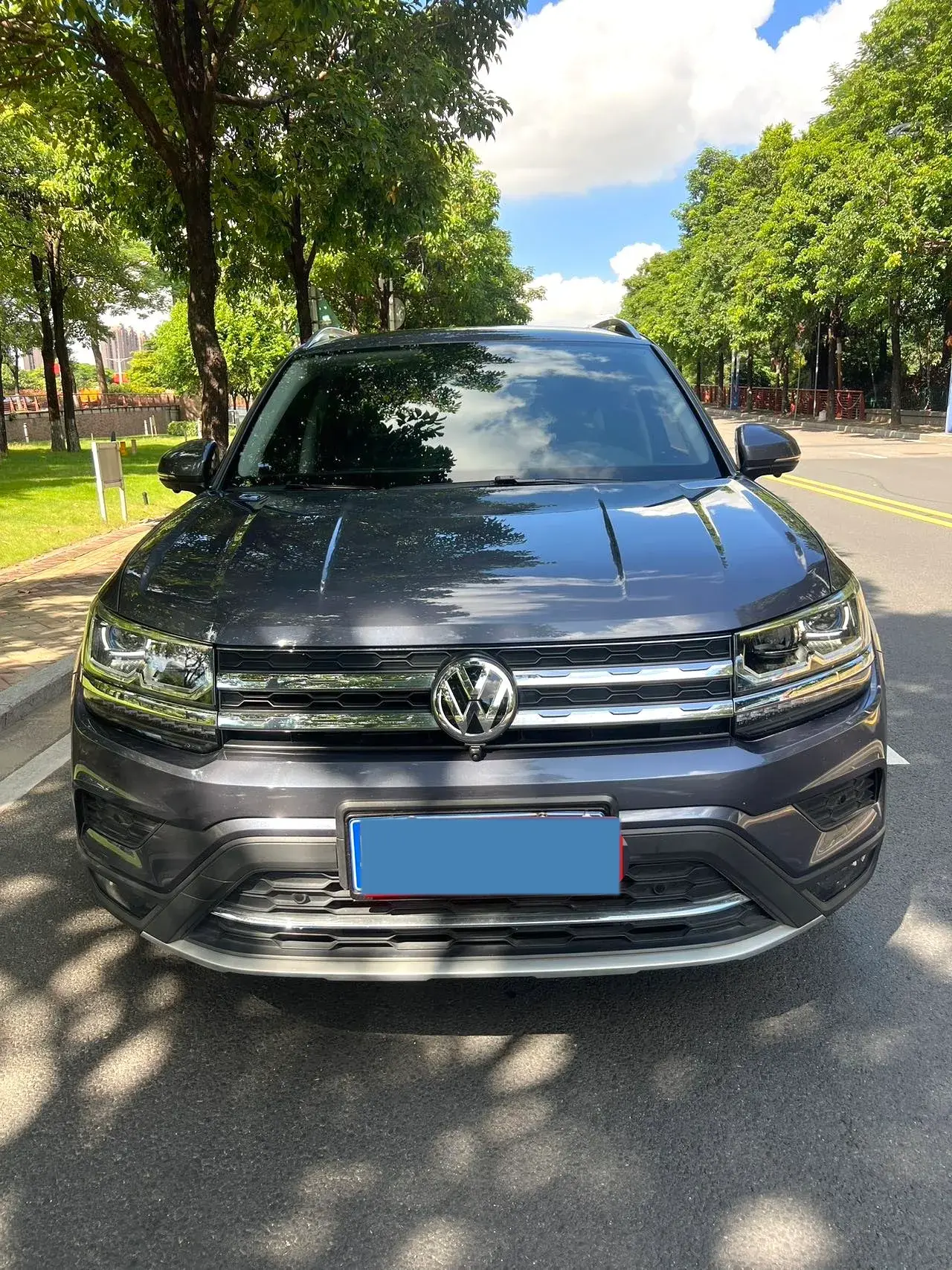 2019 VOLKSWAGEN THARU thumbnail 2