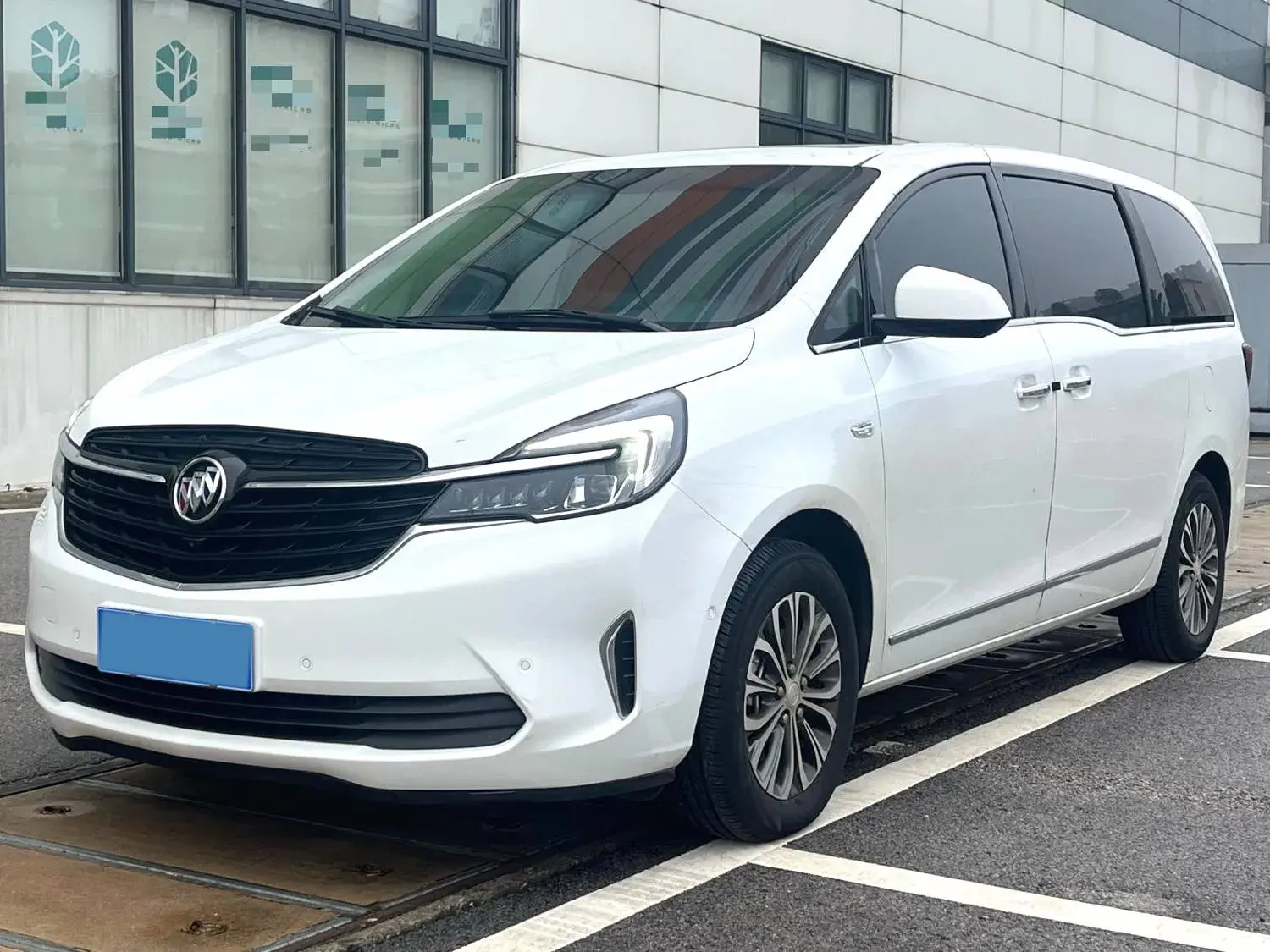 2022 BUICK GL8 view 1