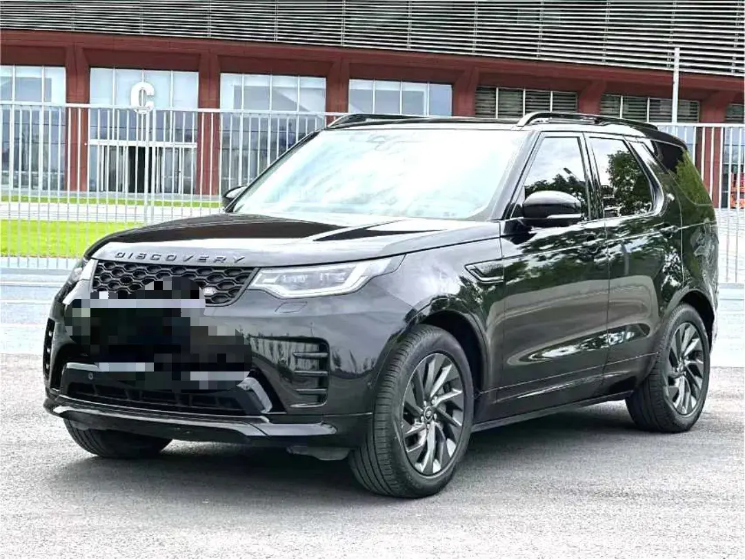 2023 LAND ROVER view 1