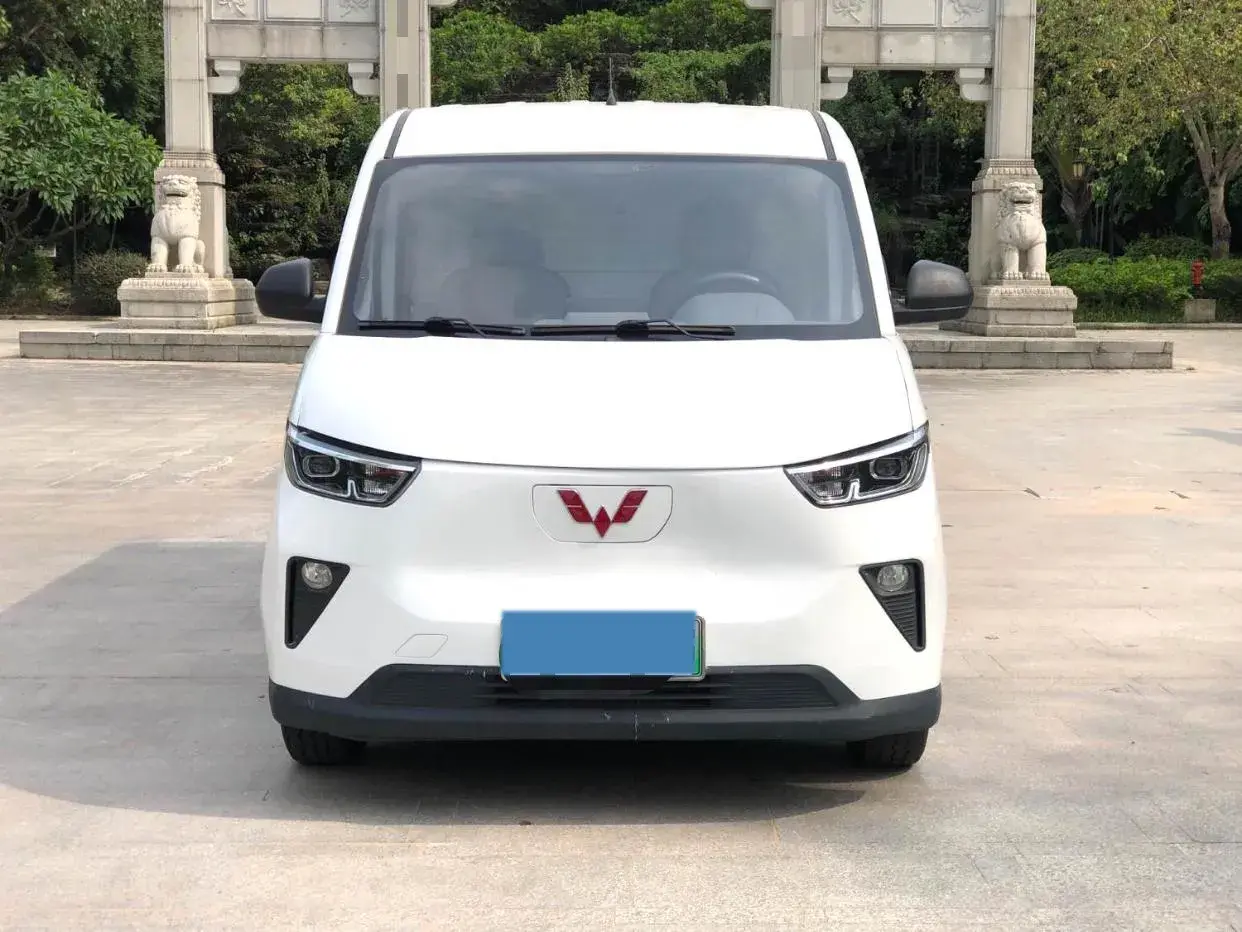 2024 WULING YANGGUANG thumbnail 2