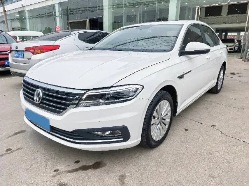 2018 VOLKSWAGEN LAVIDA view 1