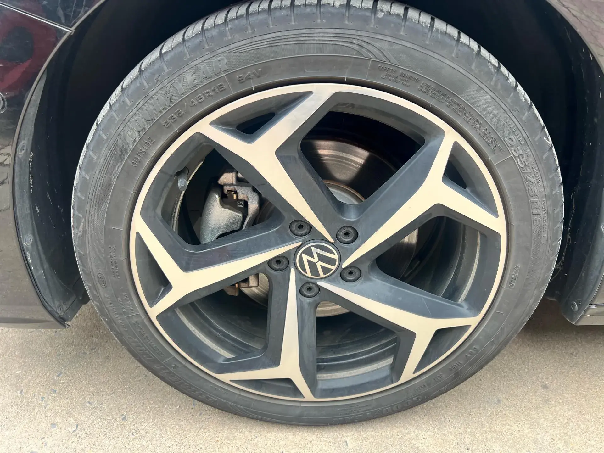 2024 VOLKSWAGEN PASSAT thumbnail 3