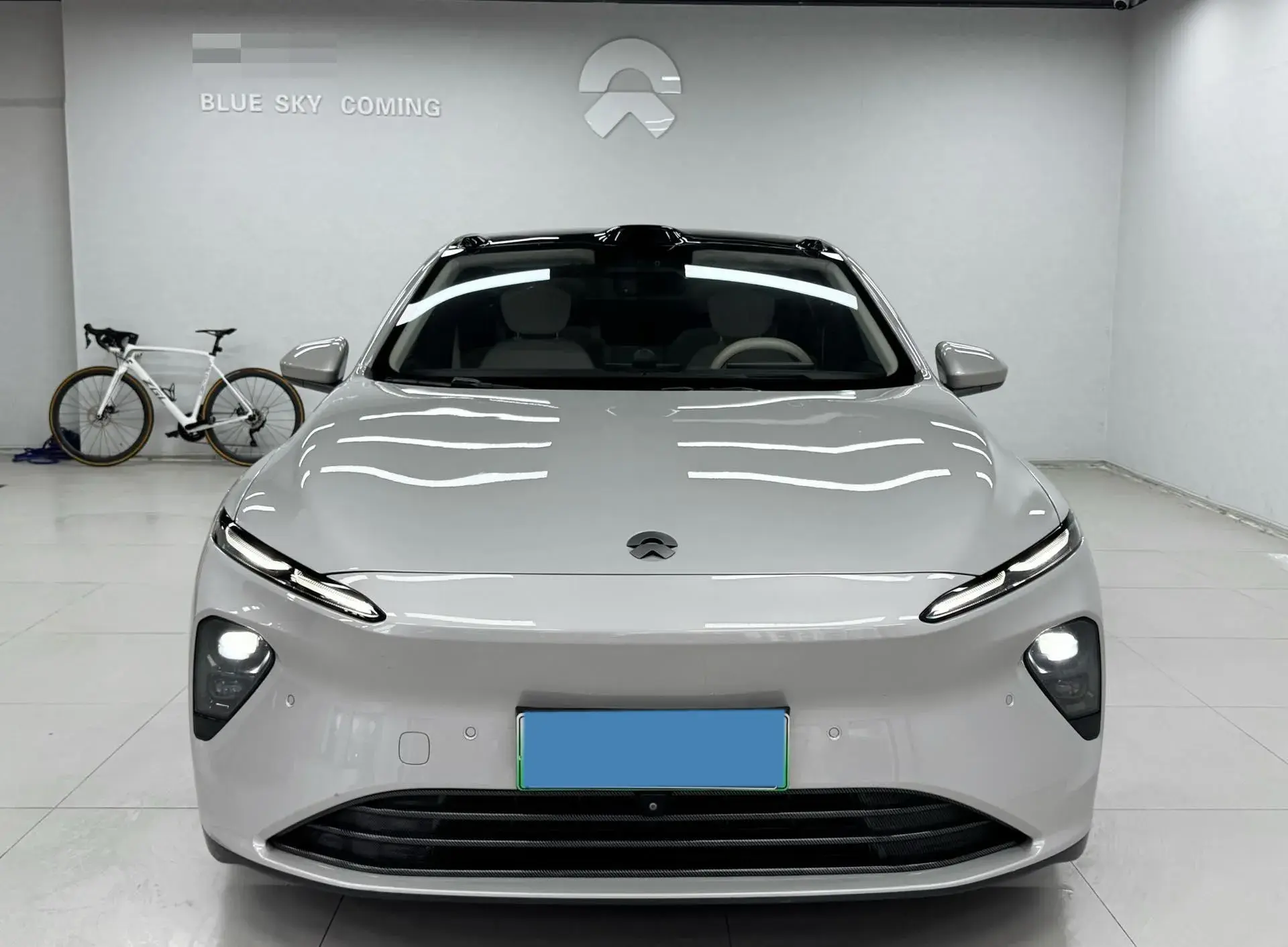 2022 NIO ET5 thumbnail 2