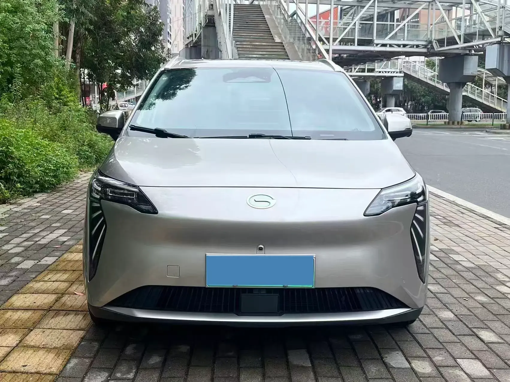 2023 AION Y thumbnail 2