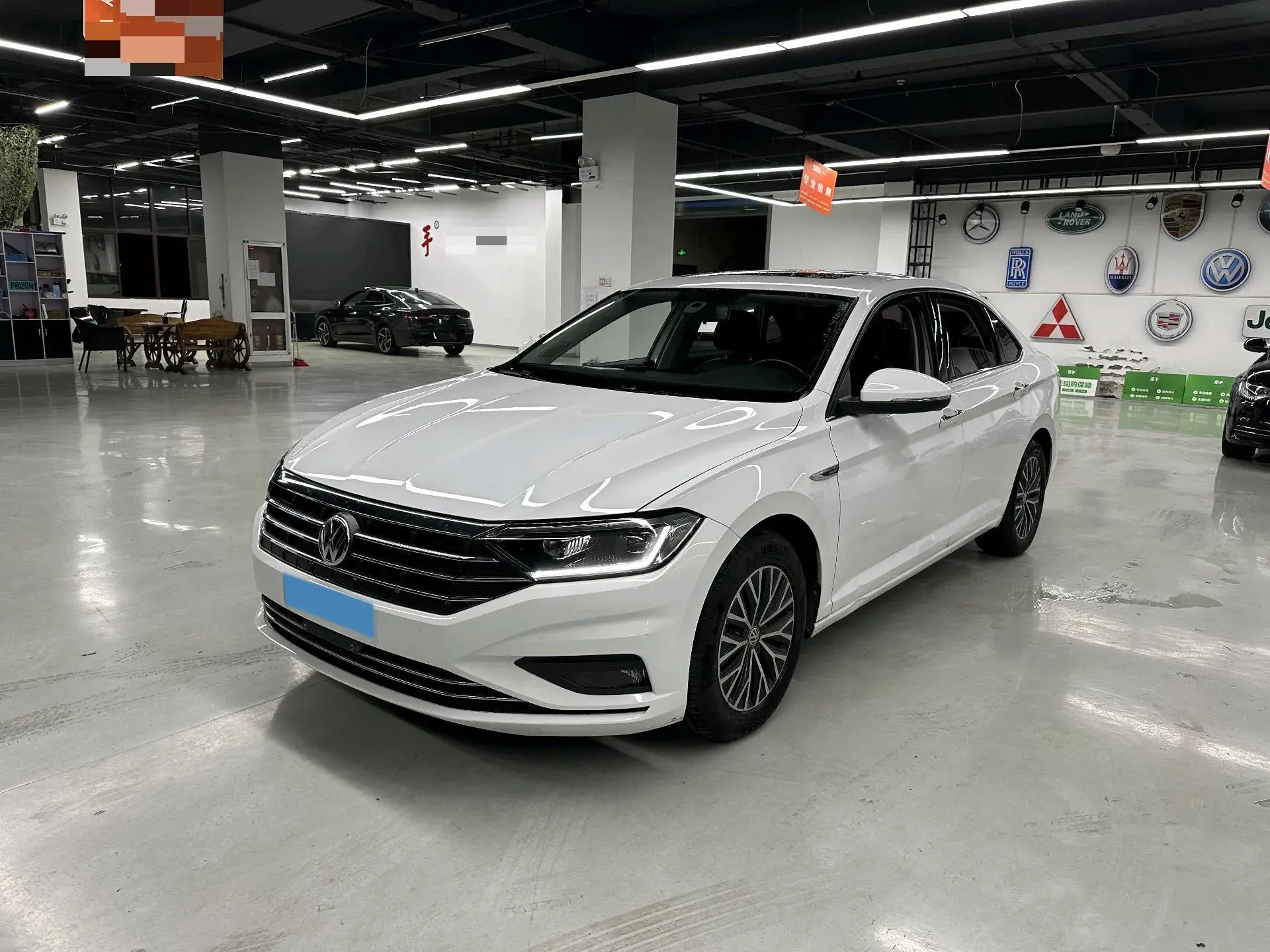 2021 VOLKSWAGEN SAGITAR view 1