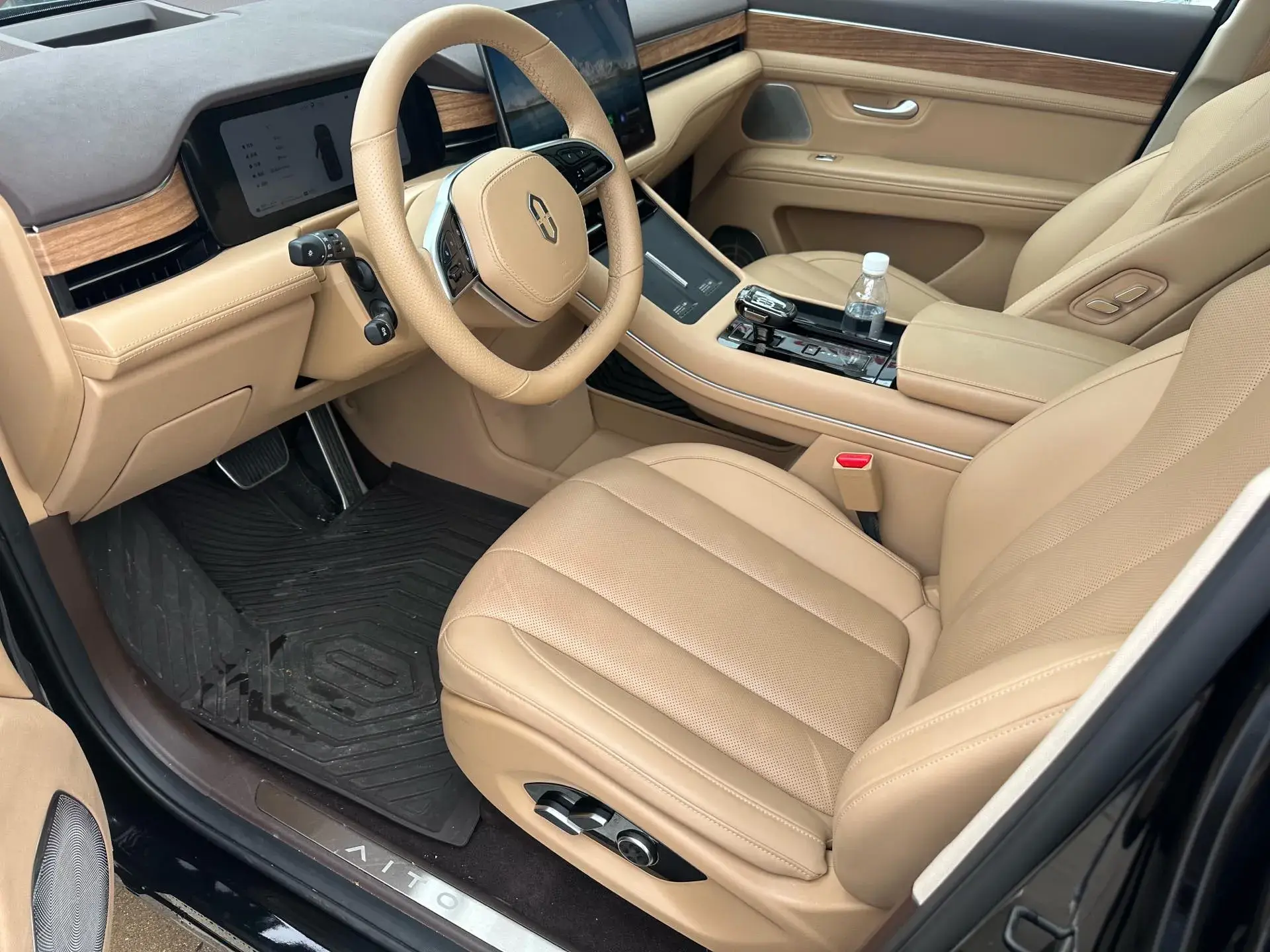 2024 AITO AITO thumbnail 2