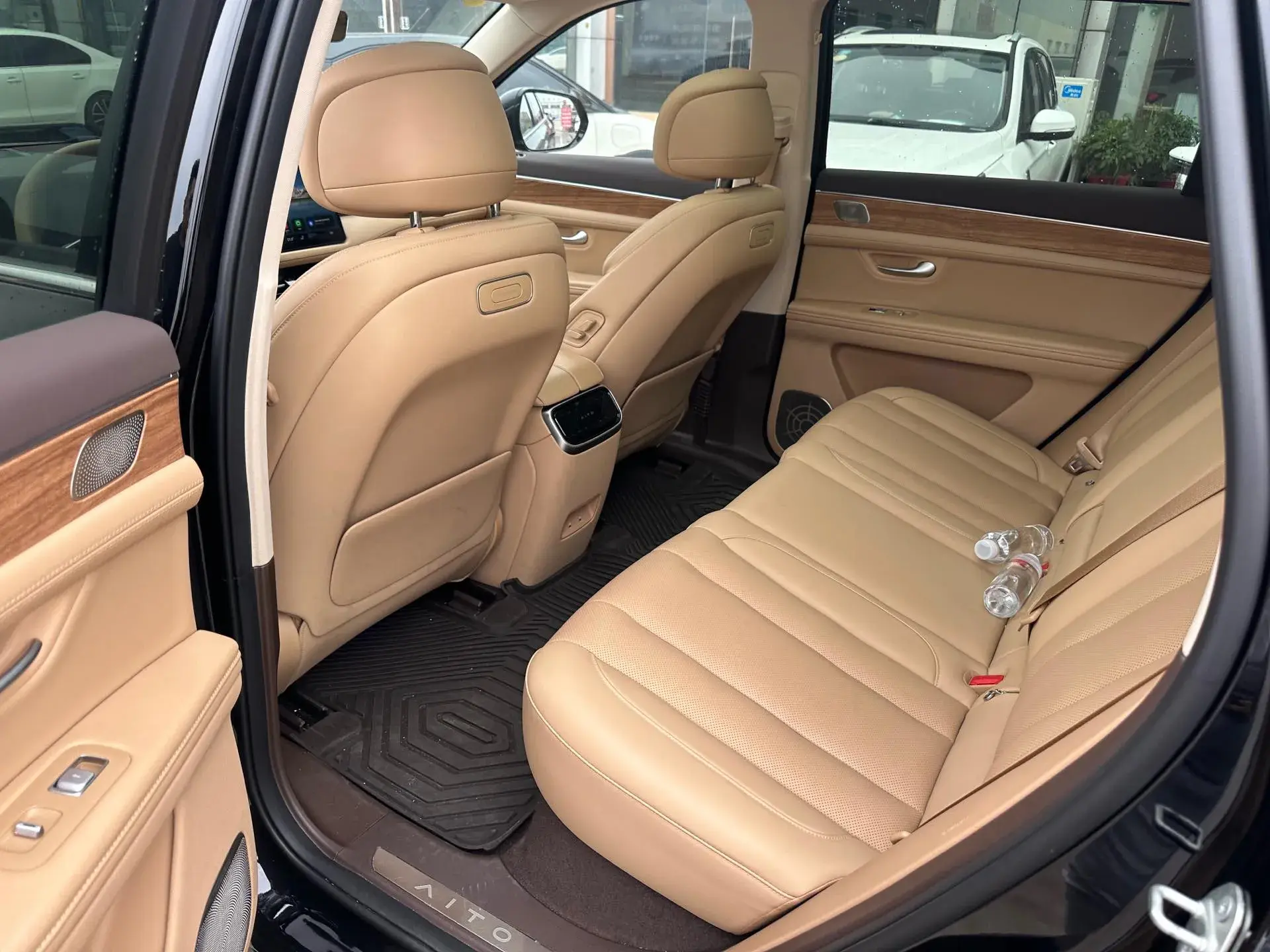 2024 AITO AITO thumbnail 3