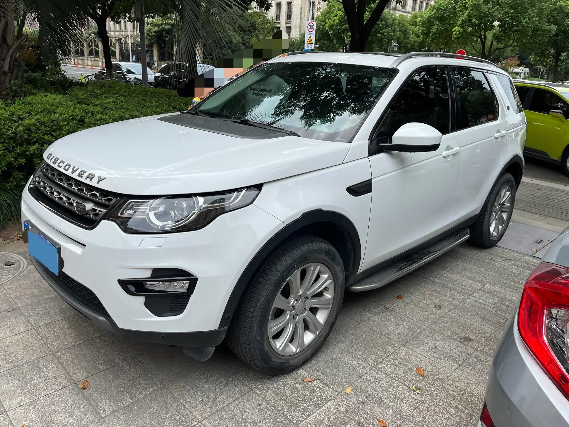 2019 LAND ROVER view 1